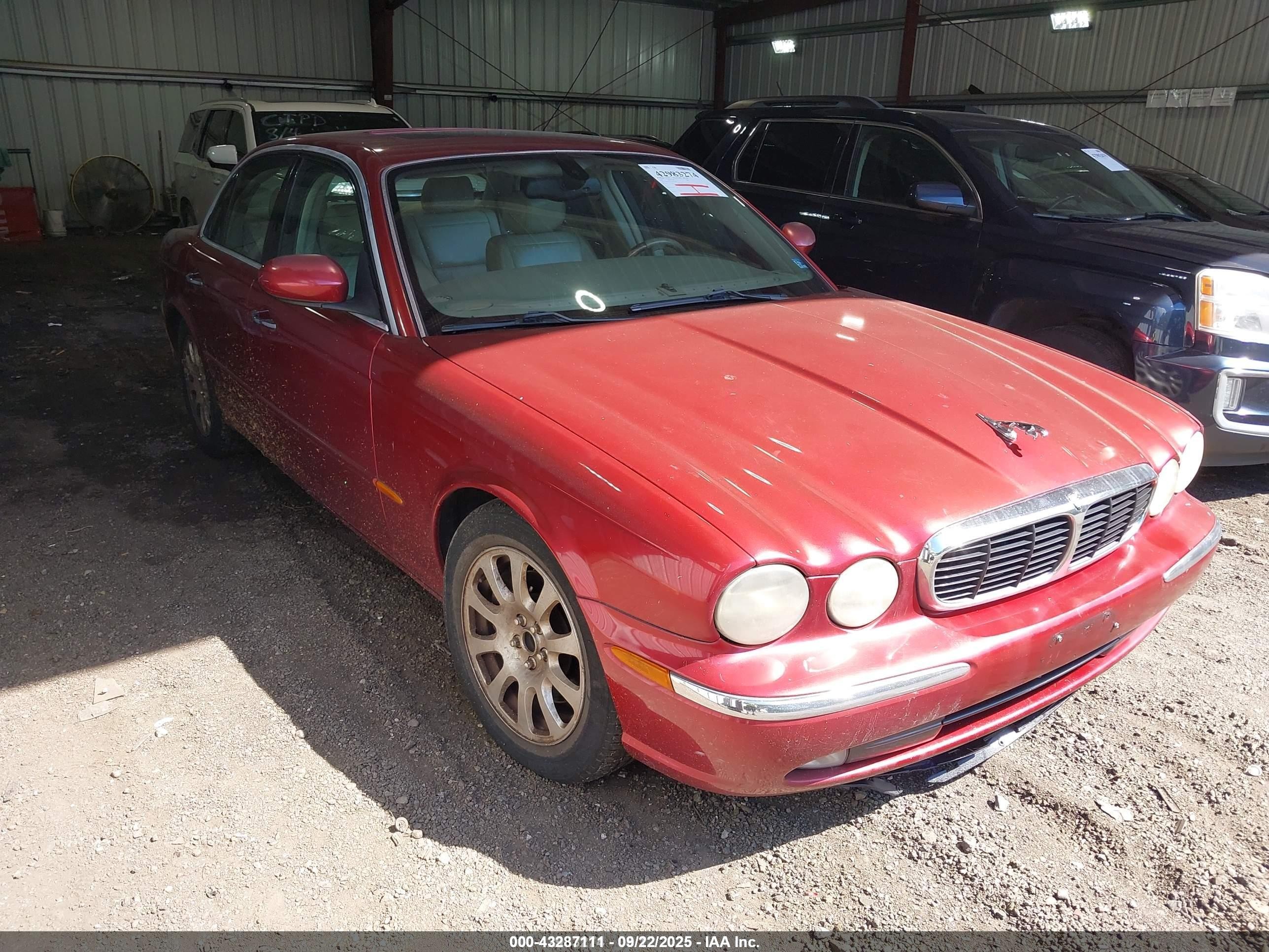 2004 Jaguar Xj Xj8 Burgundy vin: SAJWA71C34SG13267