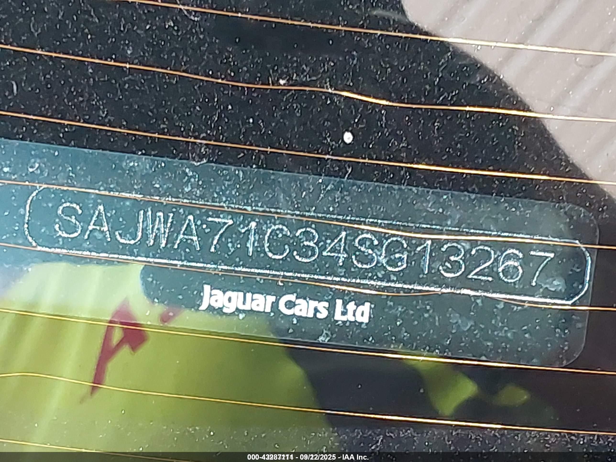 2004 Jaguar Xj Xj8 Burgundy vin: SAJWA71C34SG13267
