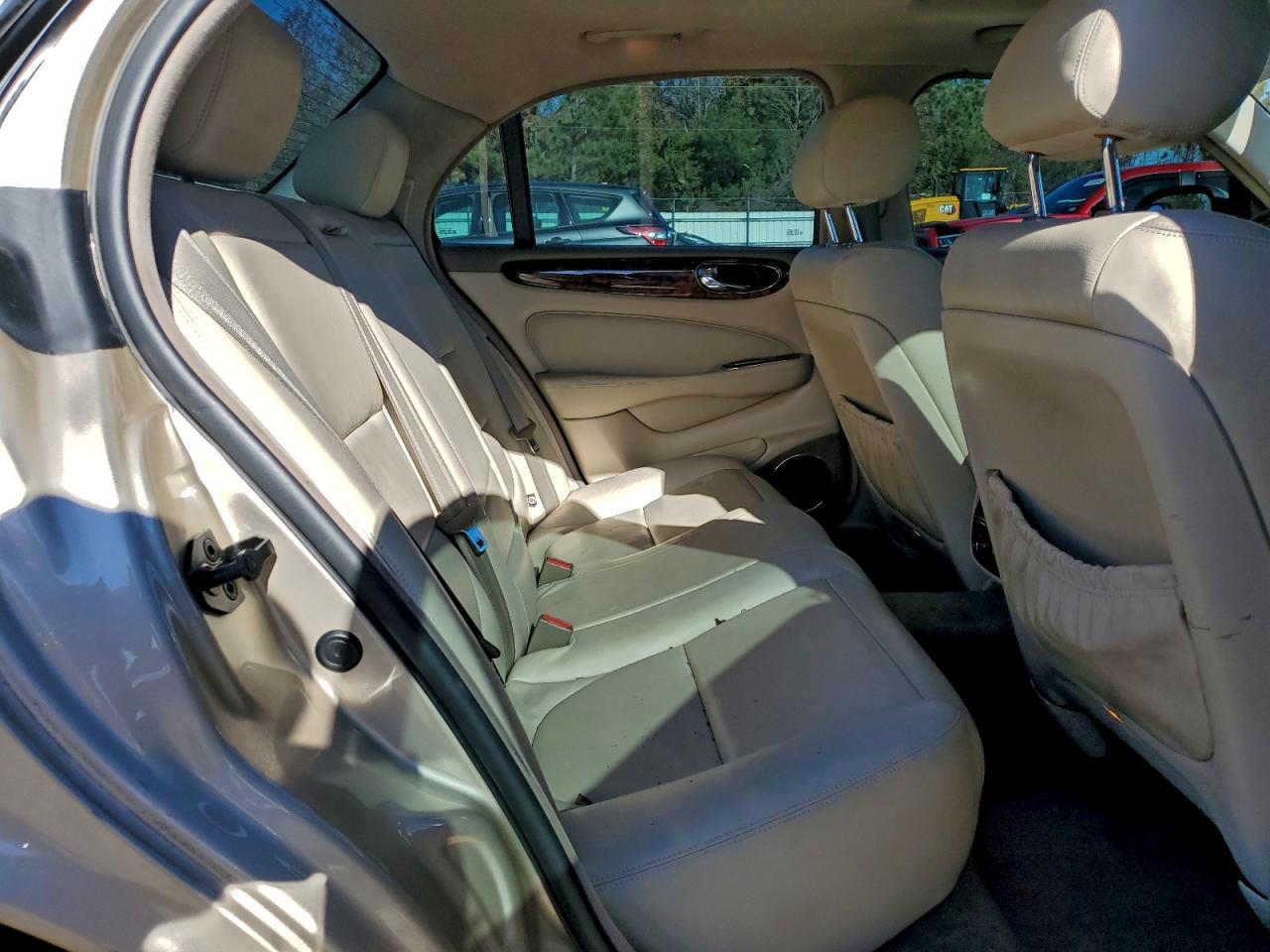 2004 Jaguar Xj8 Tan vin: SAJWA71C34SG22972