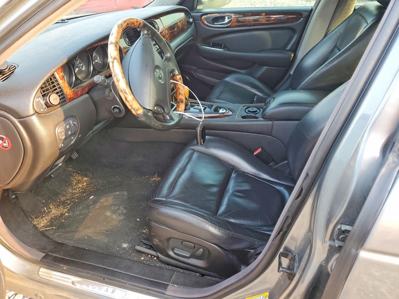 2004 Jaguar Xj8 Gray vin: SAJWA71C44SG21250