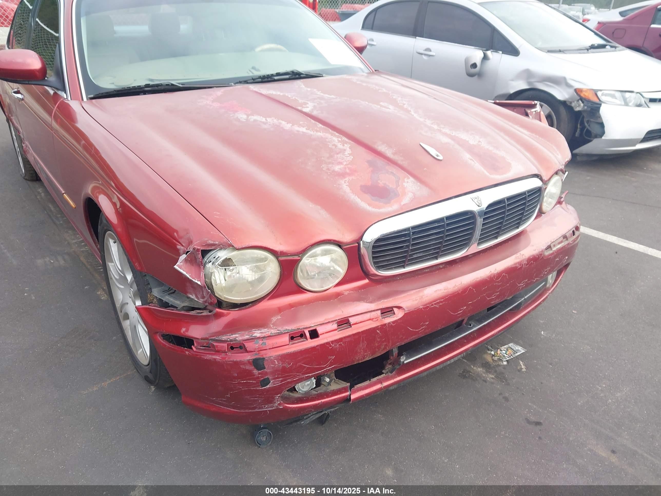2004 Jaguar Xj Xj8 Red vin: SAJWA71C44SG28411