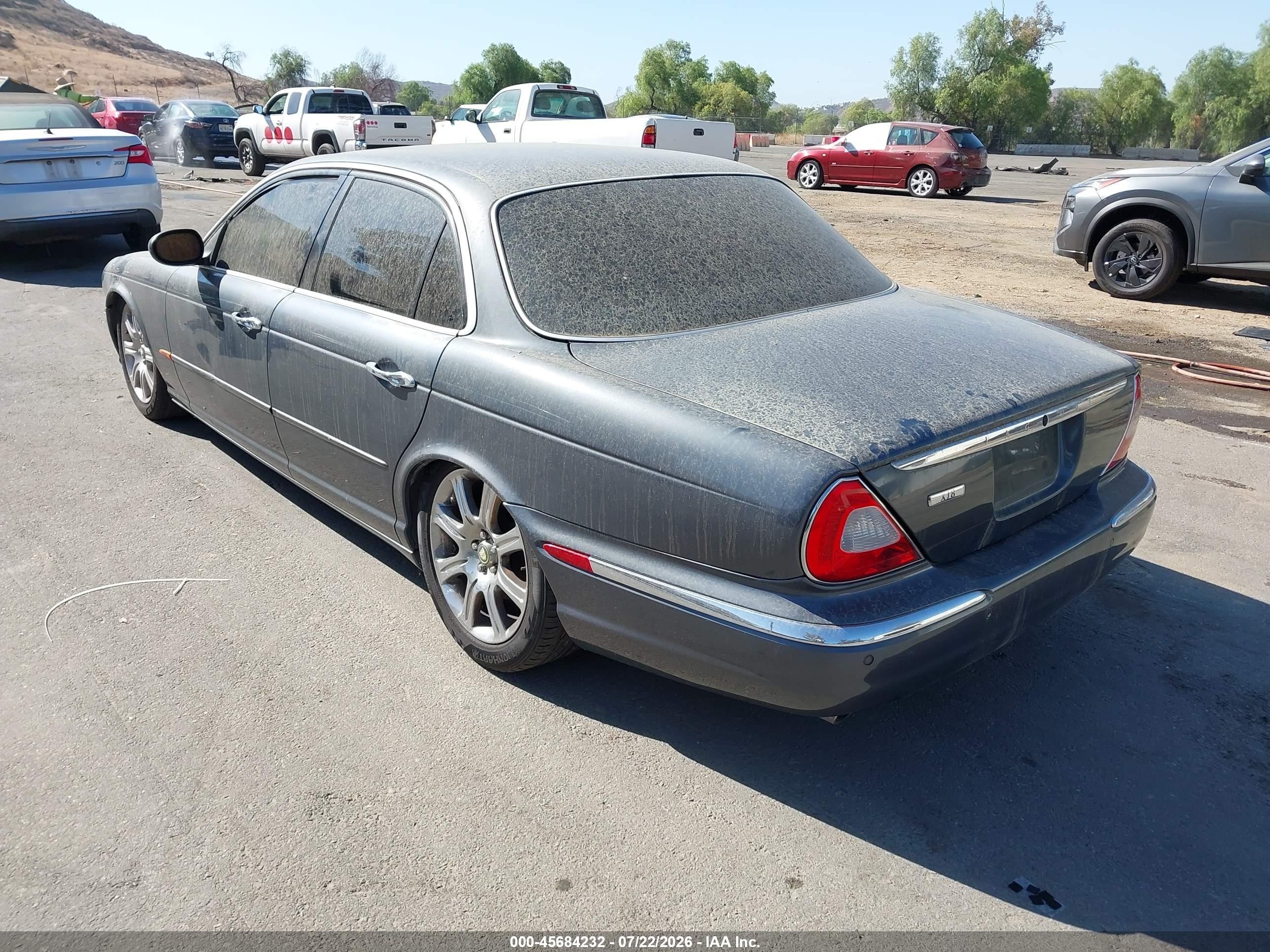 2004 Jaguar Xj Xj8 Gray vin: SAJWA71C44SG31373