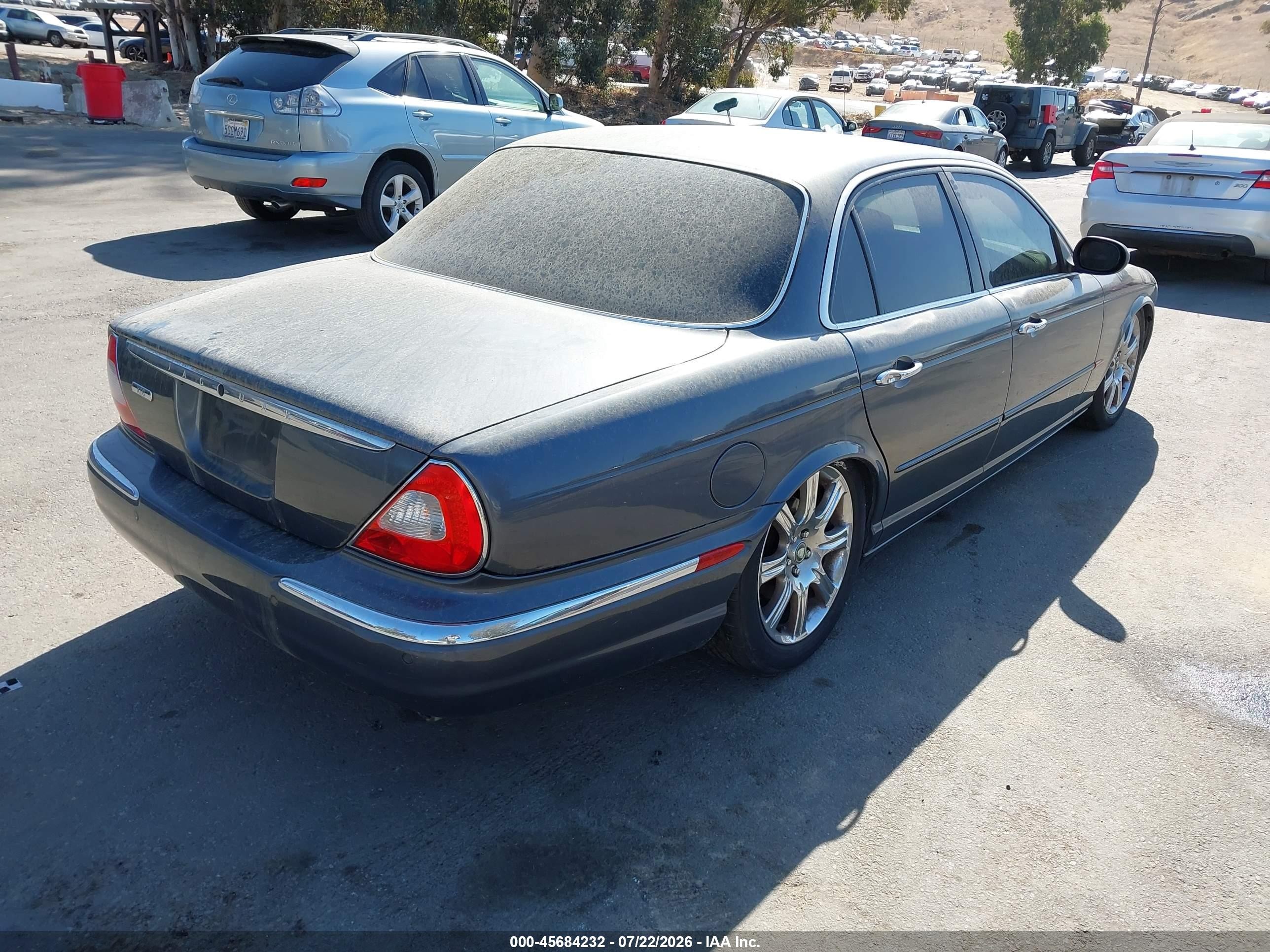 2004 Jaguar Xj Xj8 Gray vin: SAJWA71C44SG31373