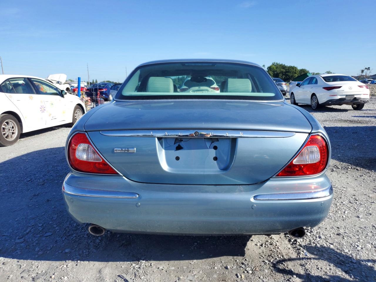 2004 Jaguar Xj8 Blue vin: SAJWA71C84SG14480