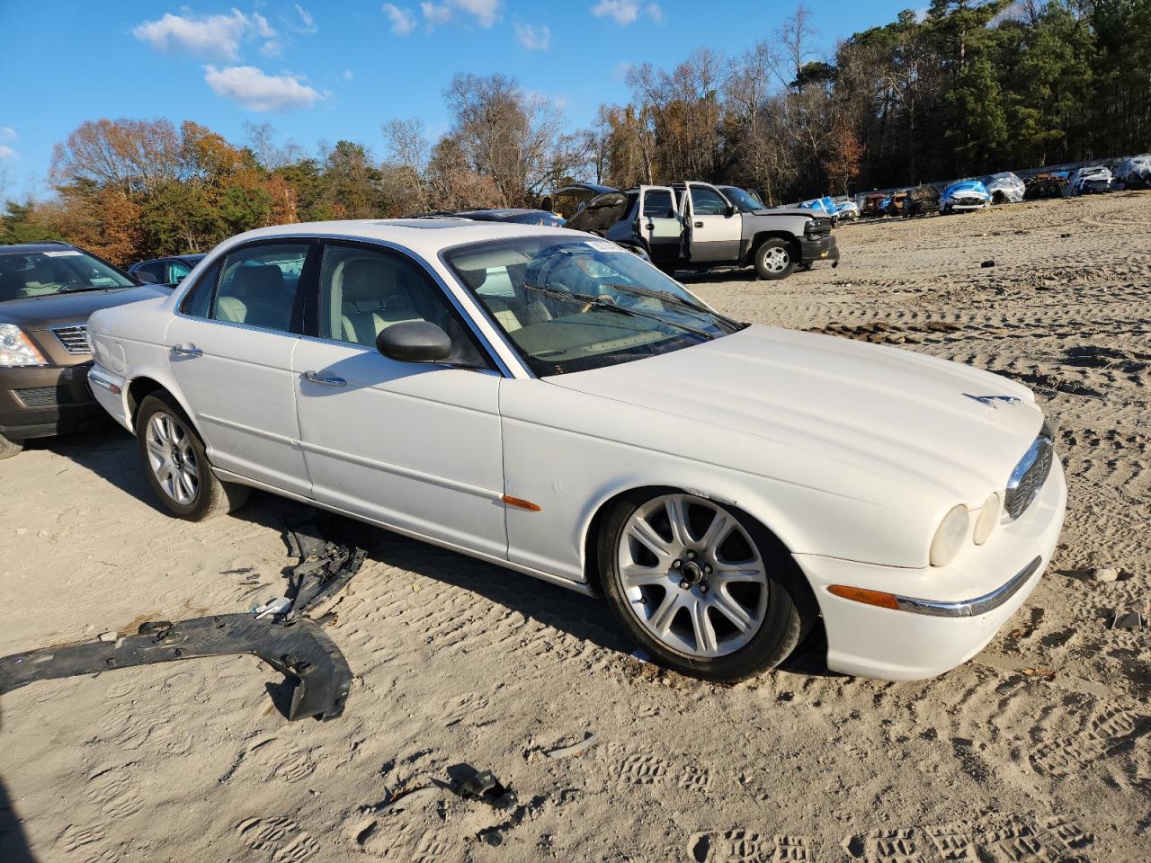 2004 Jaguar Xj8 White vin: SAJWA71C84SG18805