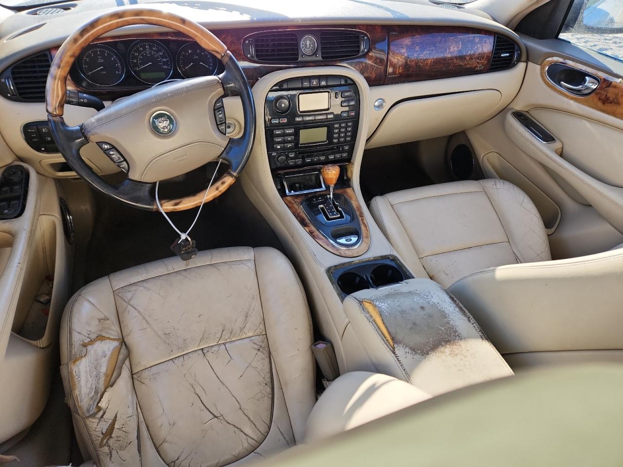 2004 Jaguar Xj8 White vin: SAJWA71C84SG18805