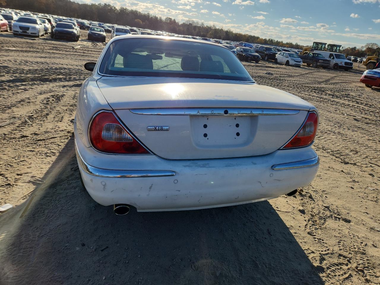 2004 Jaguar Xj8 White vin: SAJWA71C84SG18805