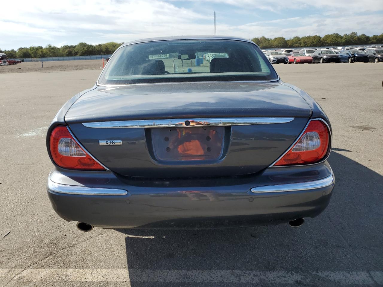 2004 Jaguar Xj8 Gray vin: SAJWA71C94SG21714