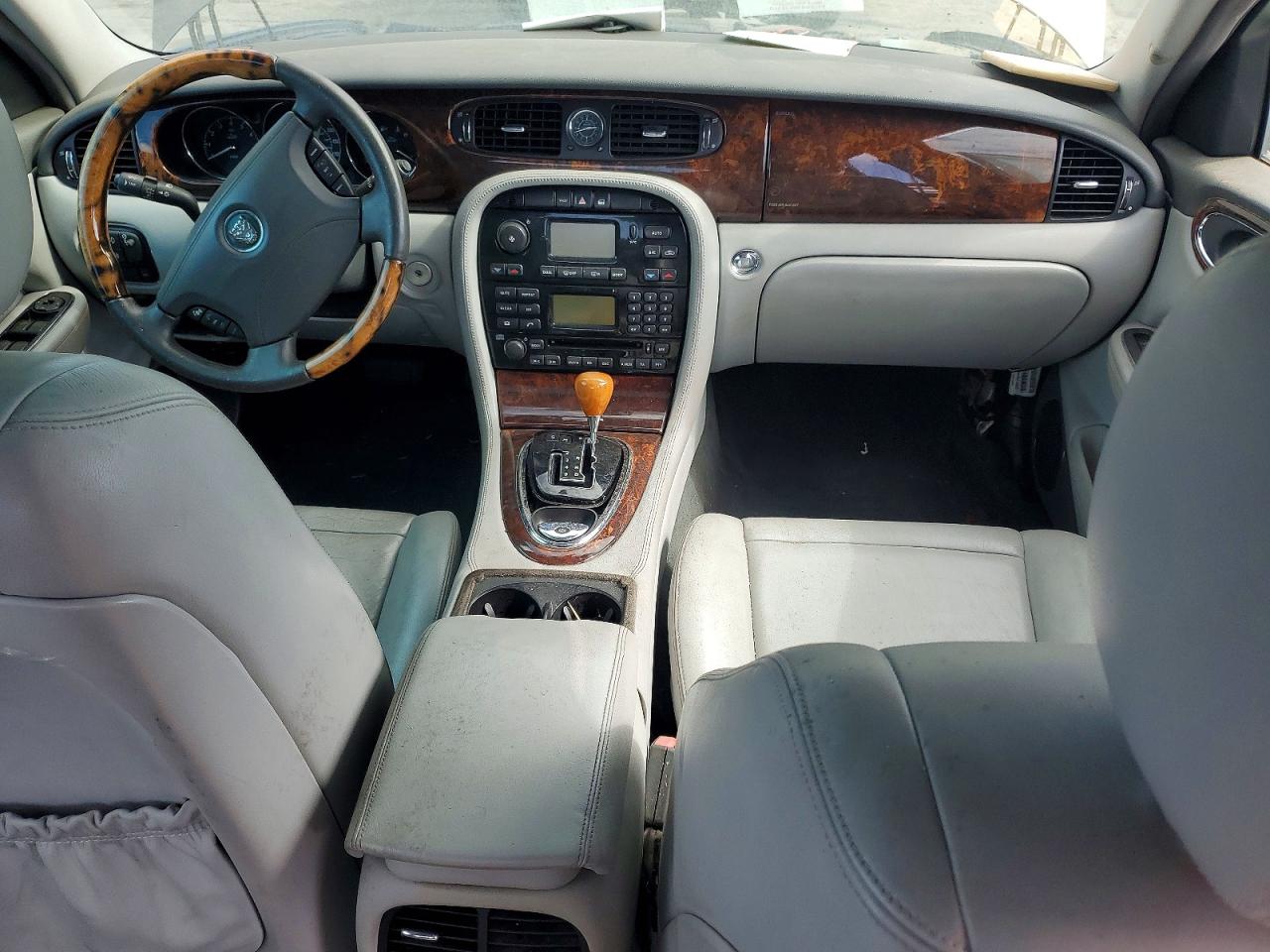 2004 Jaguar Xj8 Серый vin: SAJWA71C94SG31353
