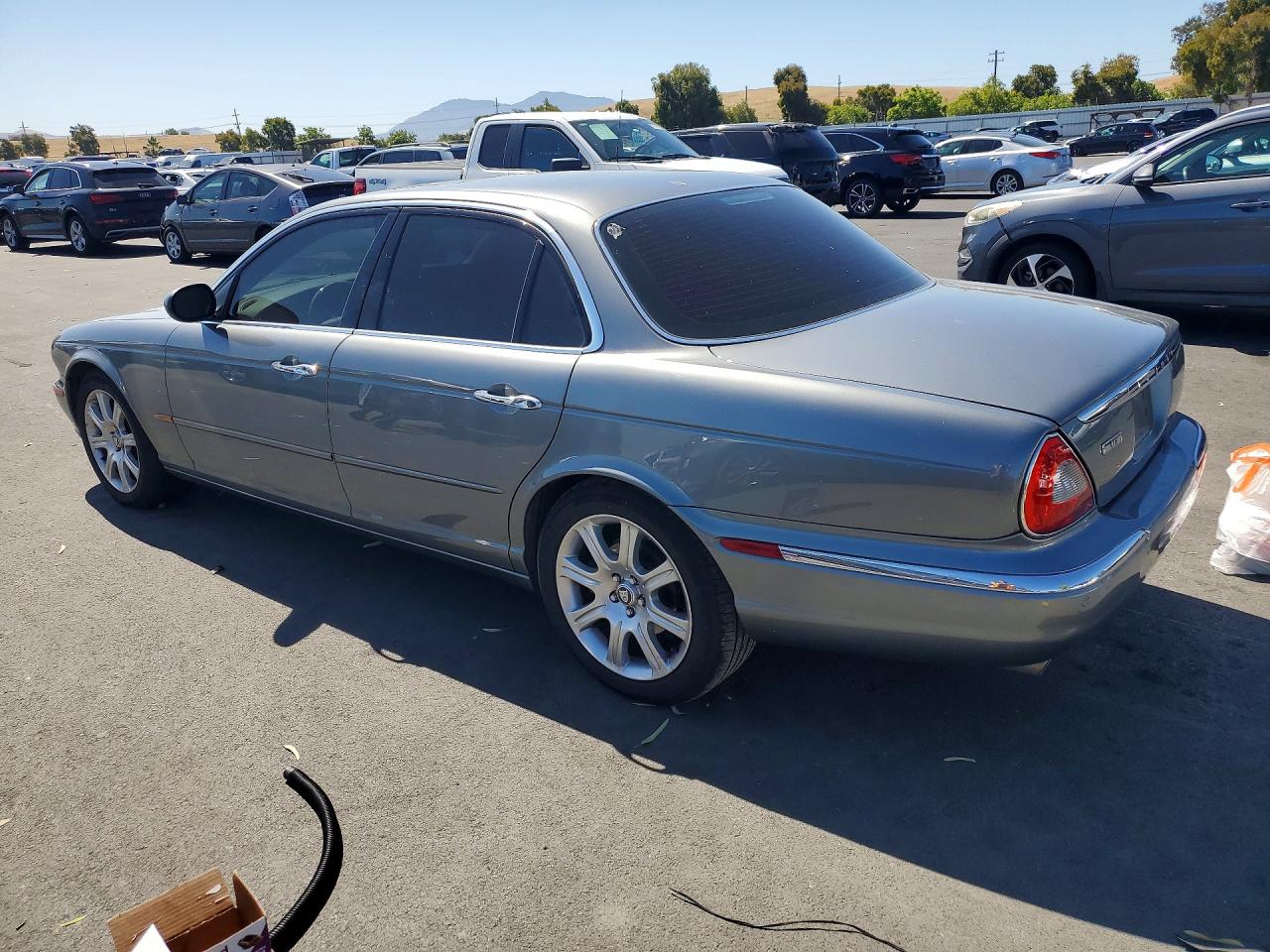 2004 Jaguar Xj8 Gray vin: SAJWA71CX4SG21351