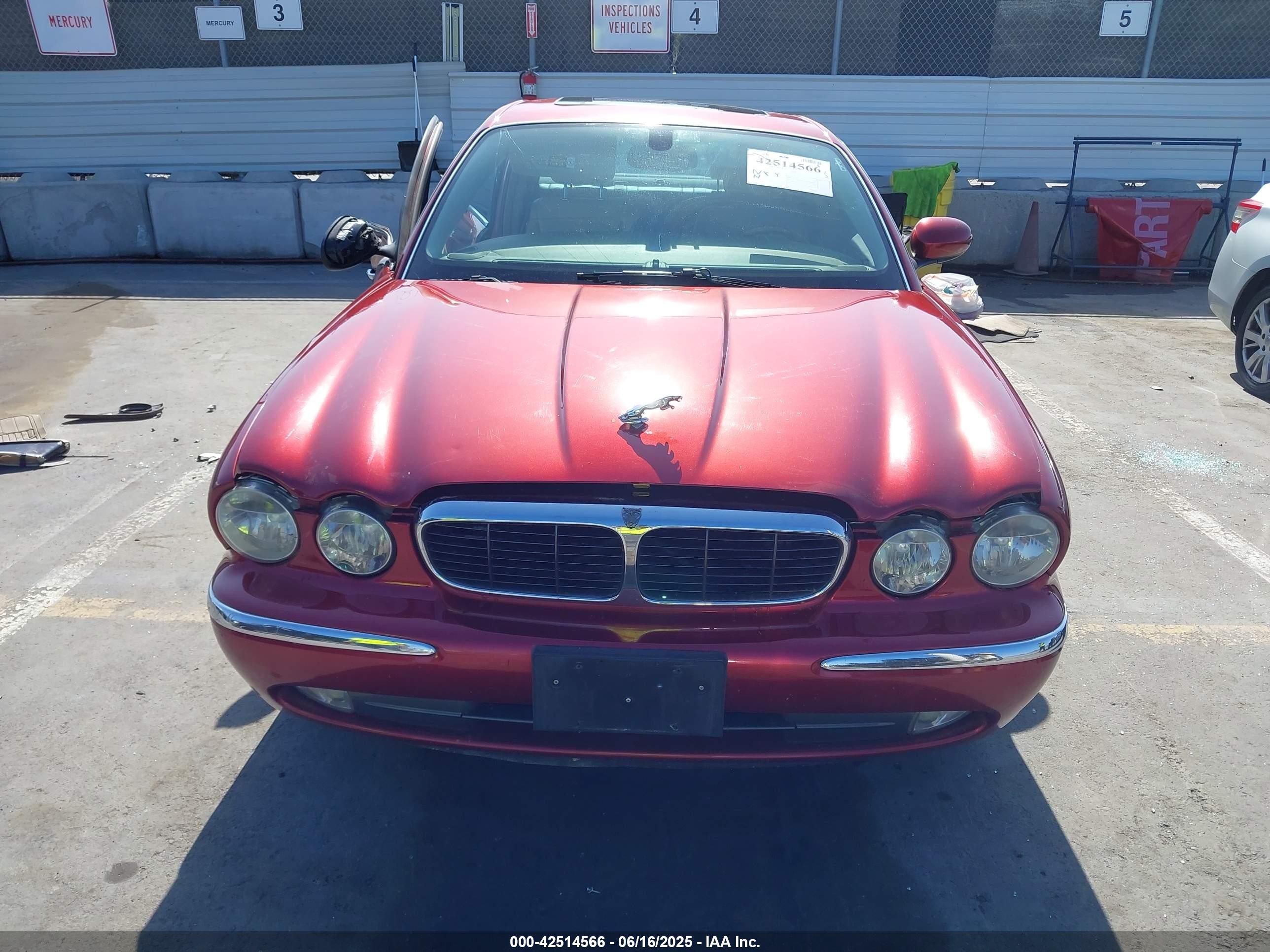 2004 Jaguar Xj Xj8 Burgundy vin: SAJWA71CX4SG31281