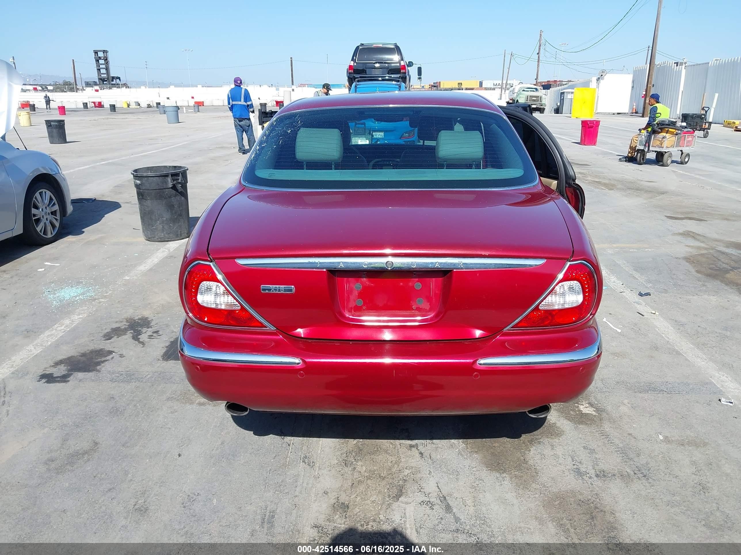 2004 Jaguar Xj Xj8 Burgundy vin: SAJWA71CX4SG31281