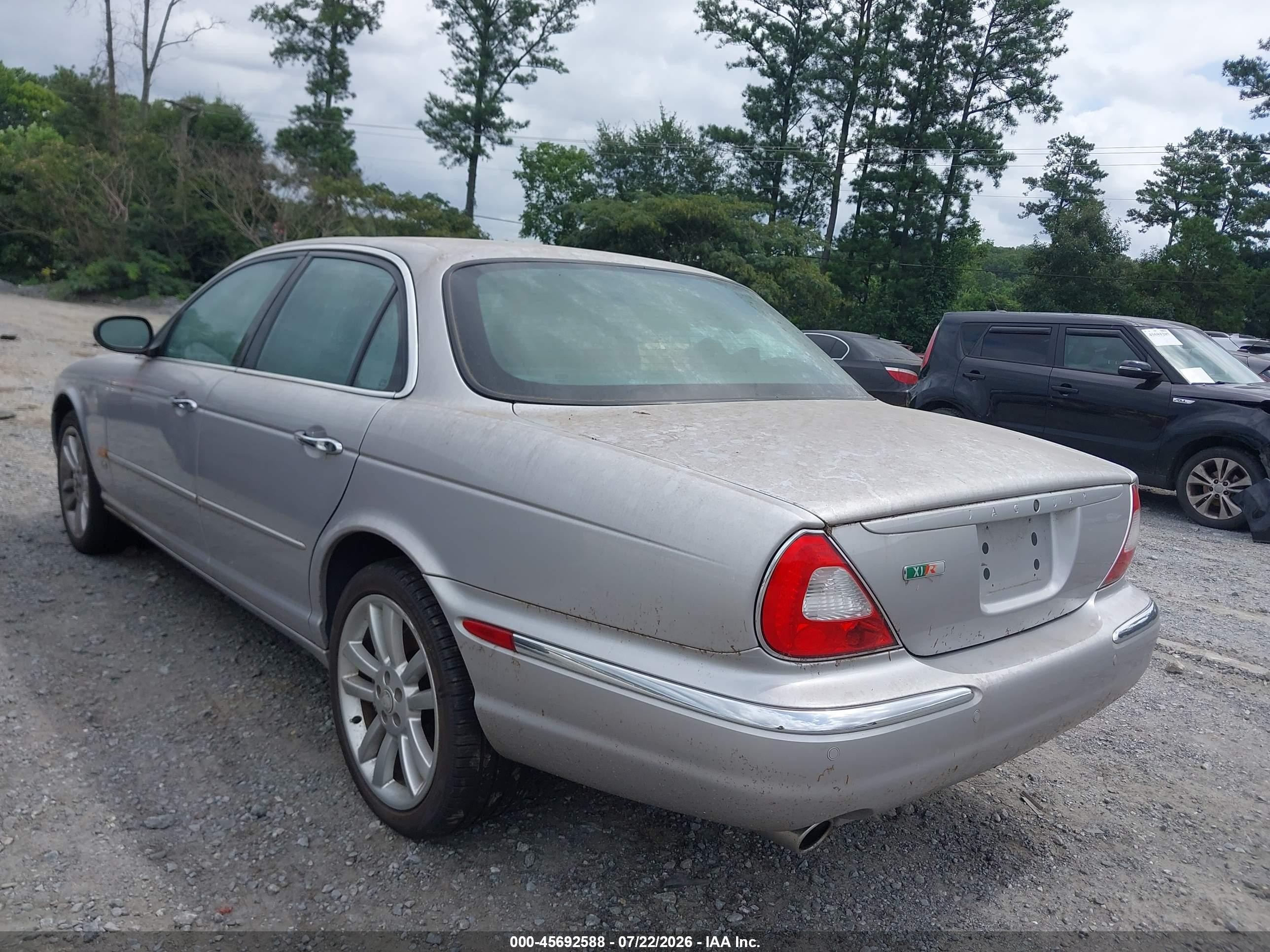 2005 Jaguar Xj Xjr Silver vin: SAJWA73B35TG44504
