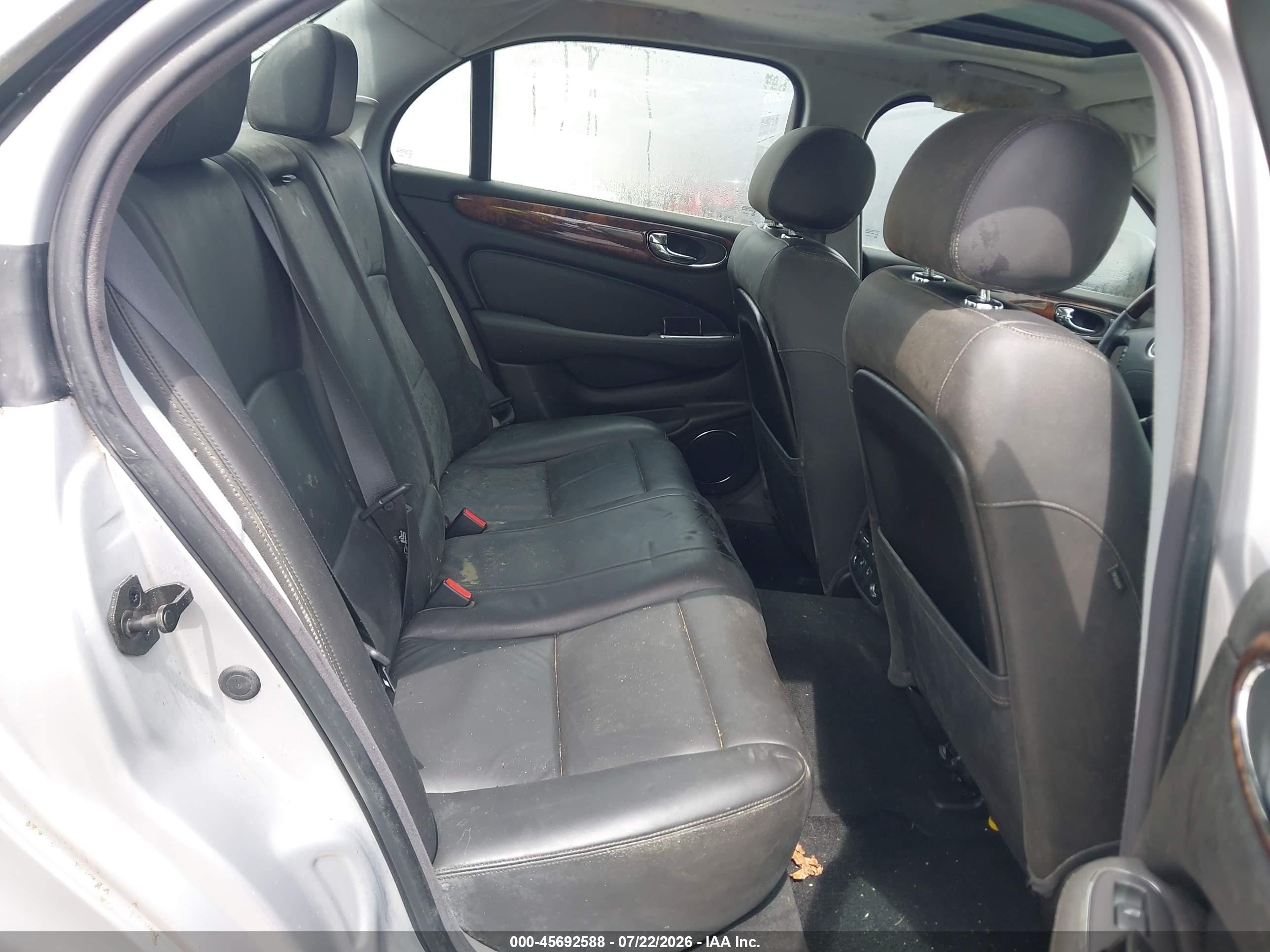 2005 Jaguar Xj Xjr Silver vin: SAJWA73B35TG44504