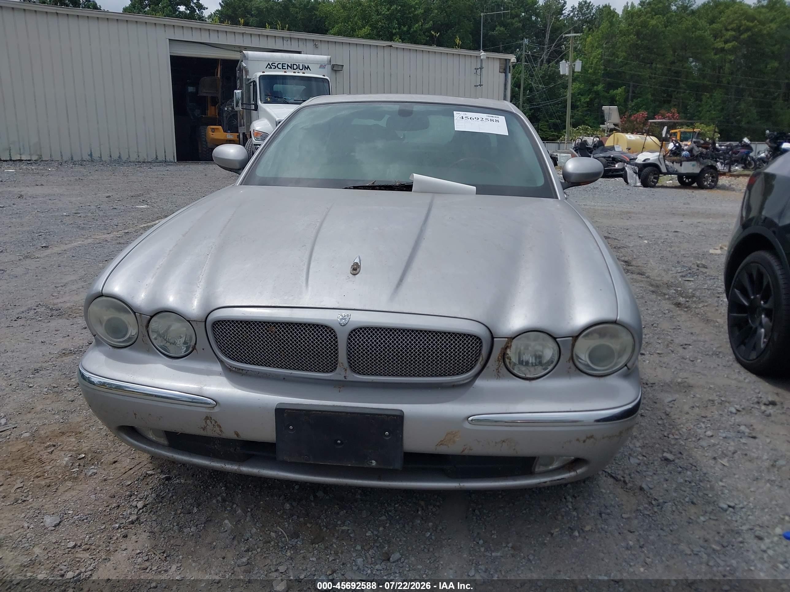 2005 Jaguar Xj Xjr Silver vin: SAJWA73B35TG44504