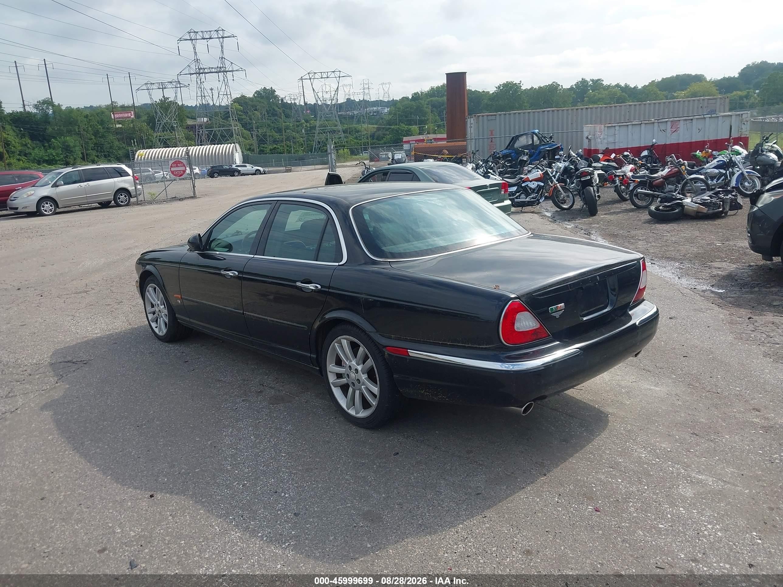2004 Jaguar Xj Xjr Black vin: SAJWA73B44TG17388