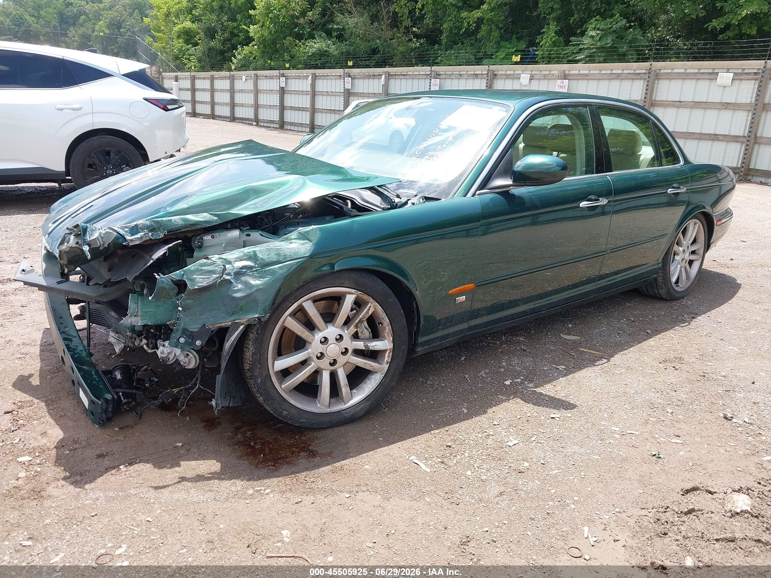2005 Jaguar Xj Xjr Зеленый vin: SAJWA73BX5TG34617