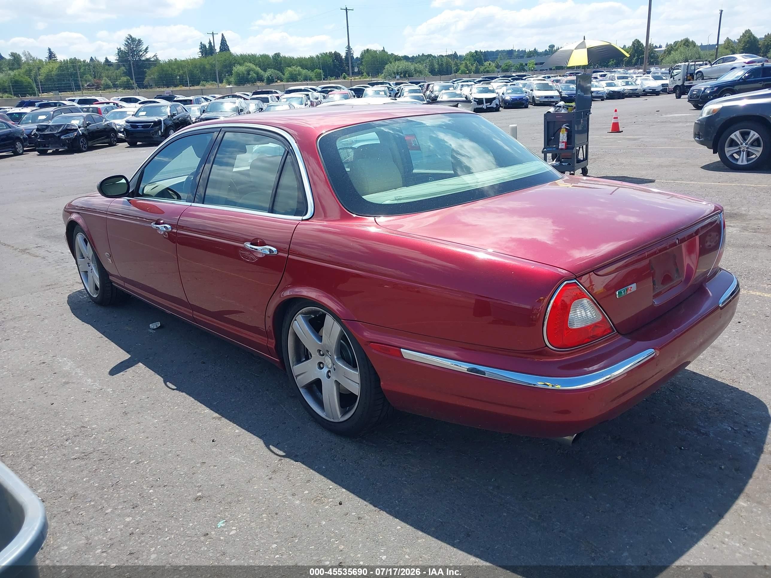 2006 Jaguar Xj Xjr Red vin: SAJWA73C66TH01448