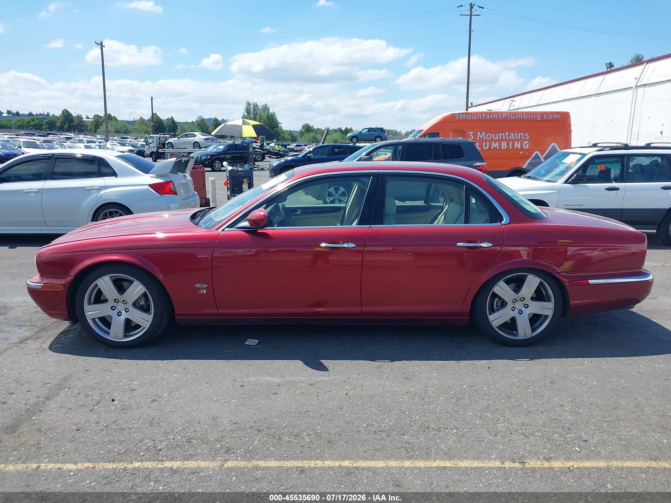 2006 Jaguar Xj Xjr Red vin: SAJWA73C66TH01448