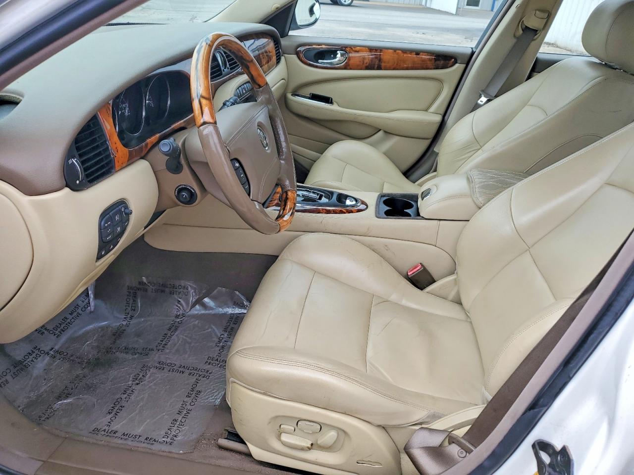 2006 Jaguar Xjr White vin: SAJWA73C96TH03632