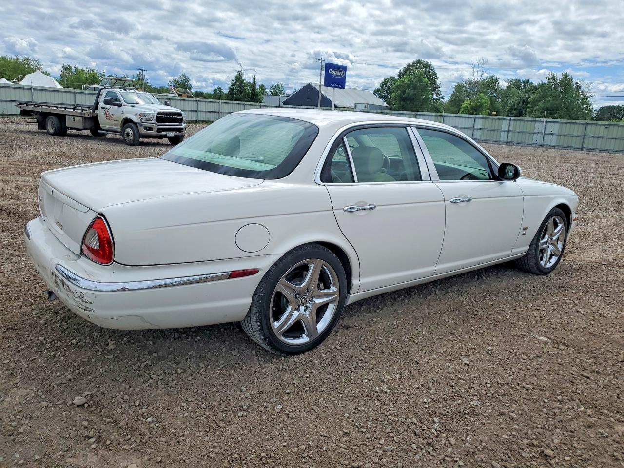 2006 Jaguar Xjr White vin: SAJWA73C96TH03632