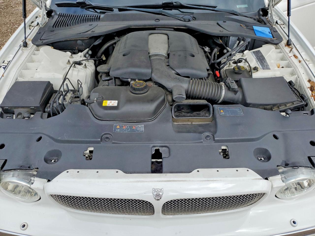 2006 Jaguar Xjr White vin: SAJWA73C96TH03632