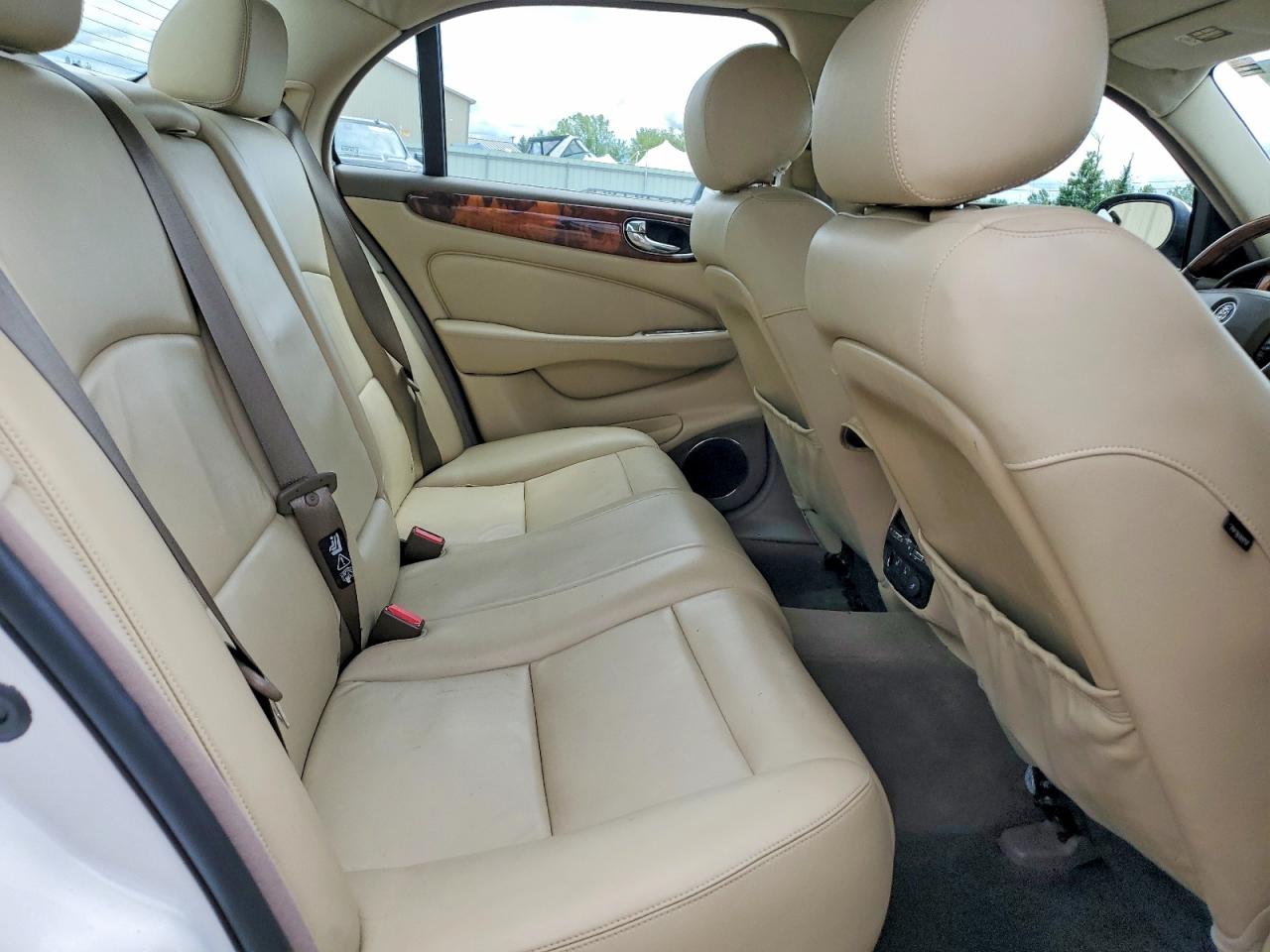 2006 Jaguar Xjr White vin: SAJWA73C96TH03632