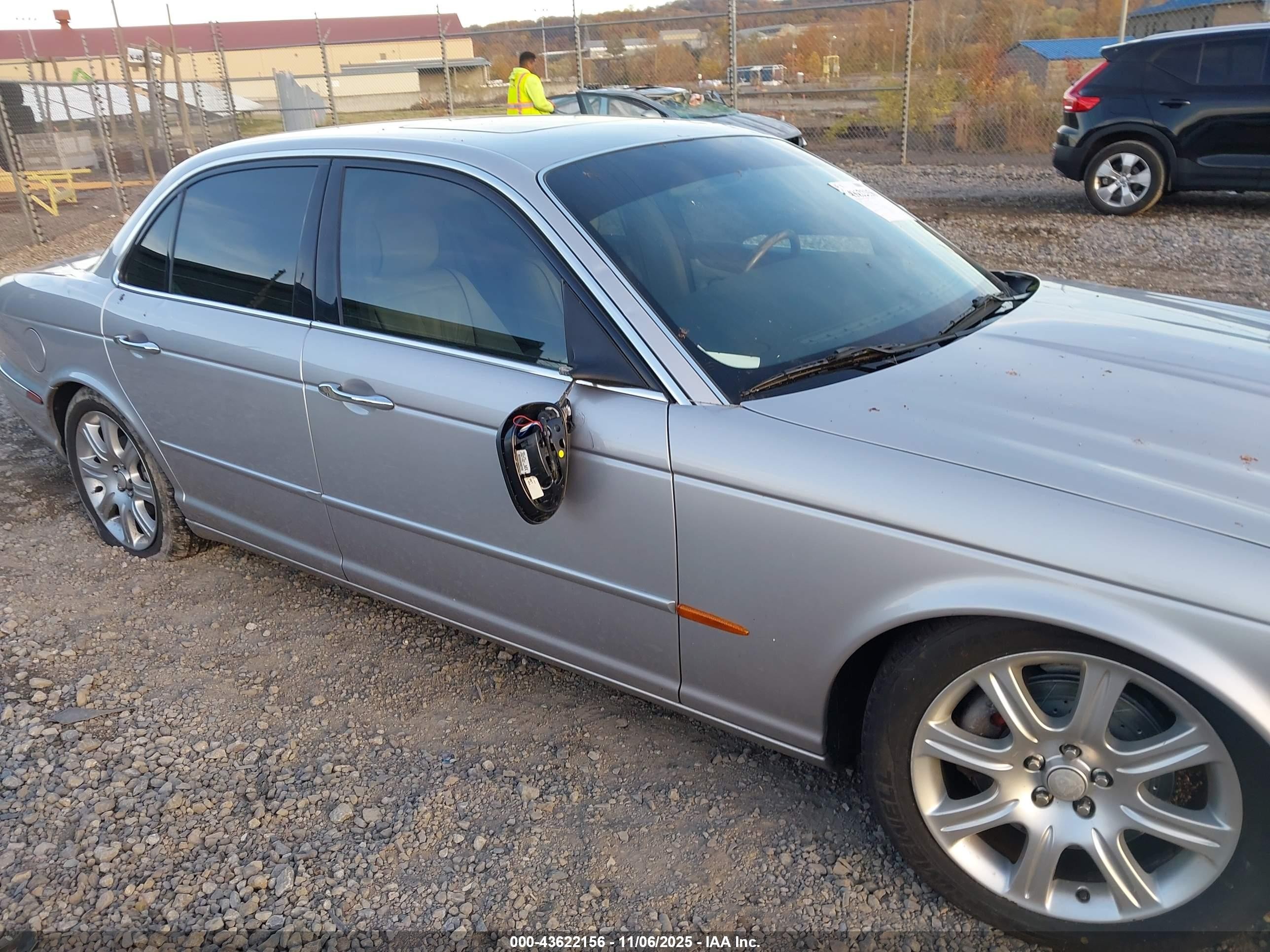 2004 Jaguar Xj Vanden Plas Silver vin: SAJWA74C34SG16018