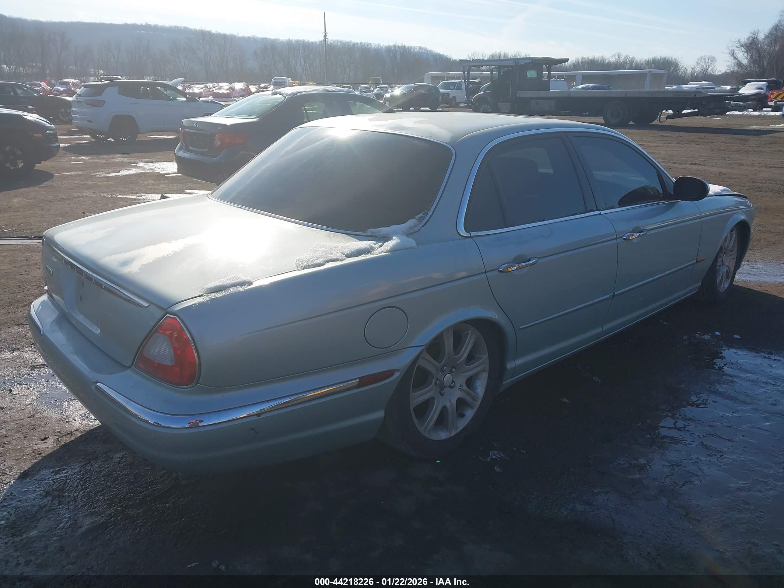 2004 Jaguar Xj Vanden Plas Blue vin: SAJWA74C34SG16830