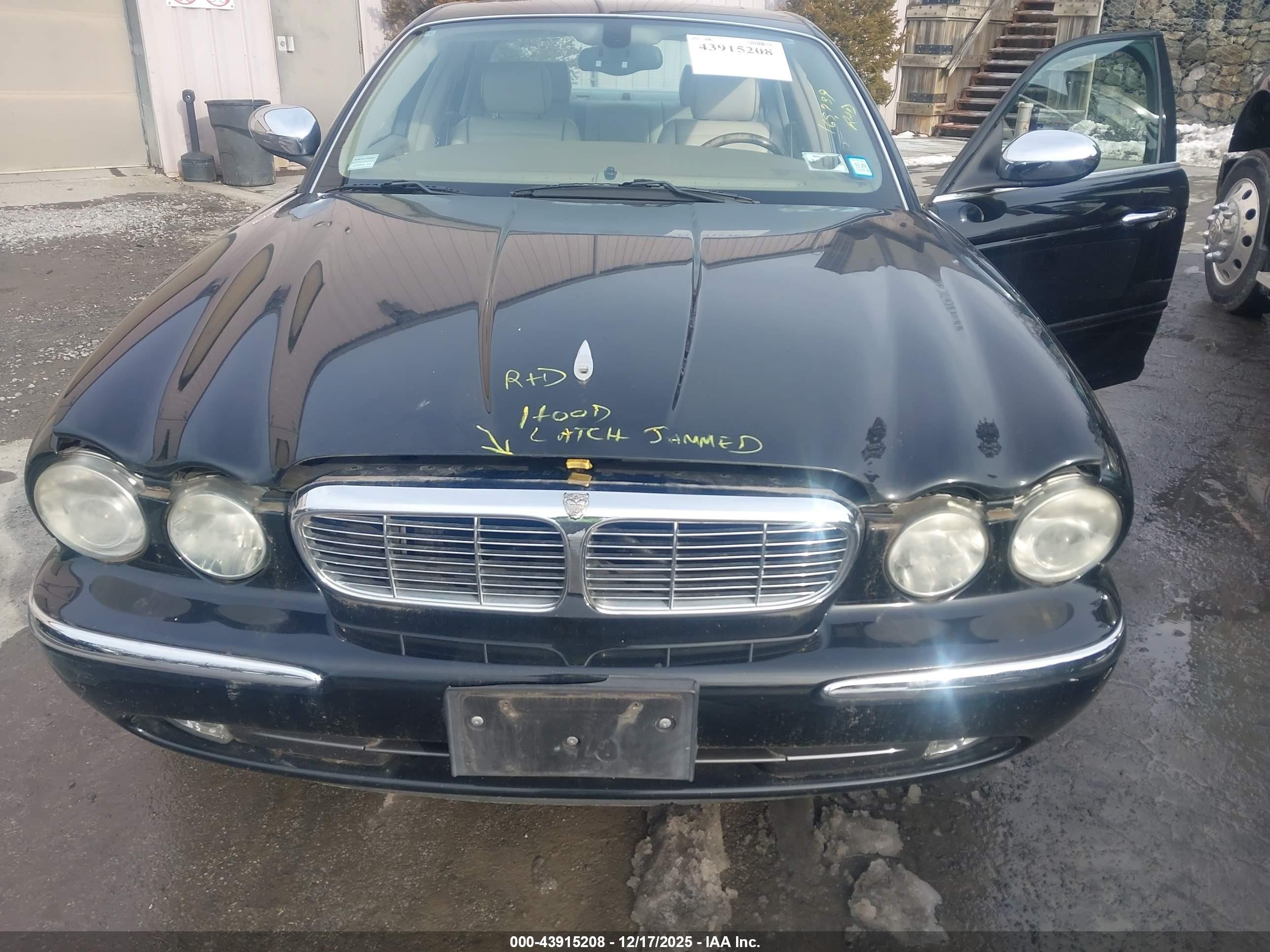 2004 Jaguar Xj Vanden Plas Black vin: SAJWA74C34SG27147