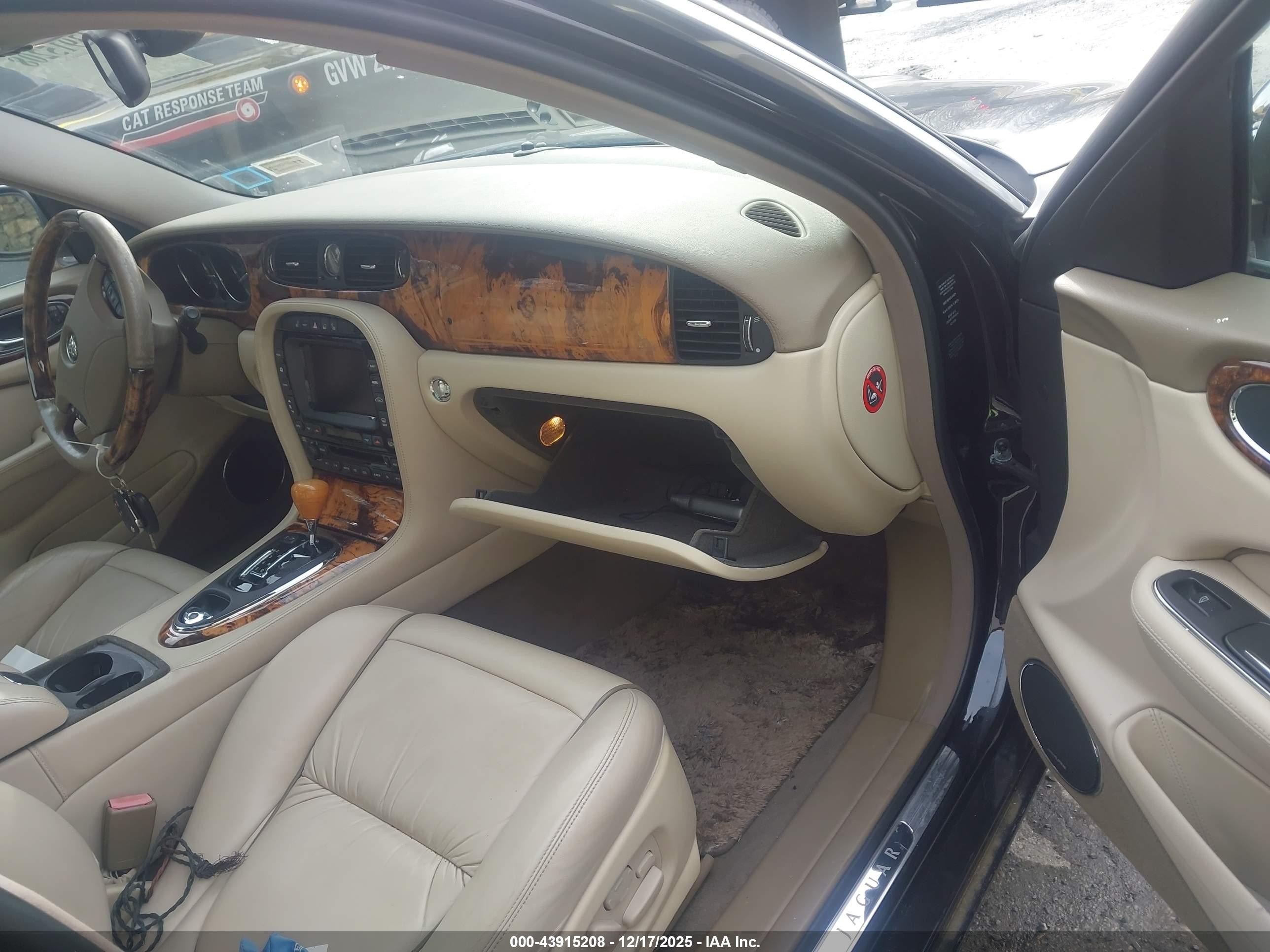 2004 Jaguar Xj Vanden Plas Black vin: SAJWA74C34SG27147