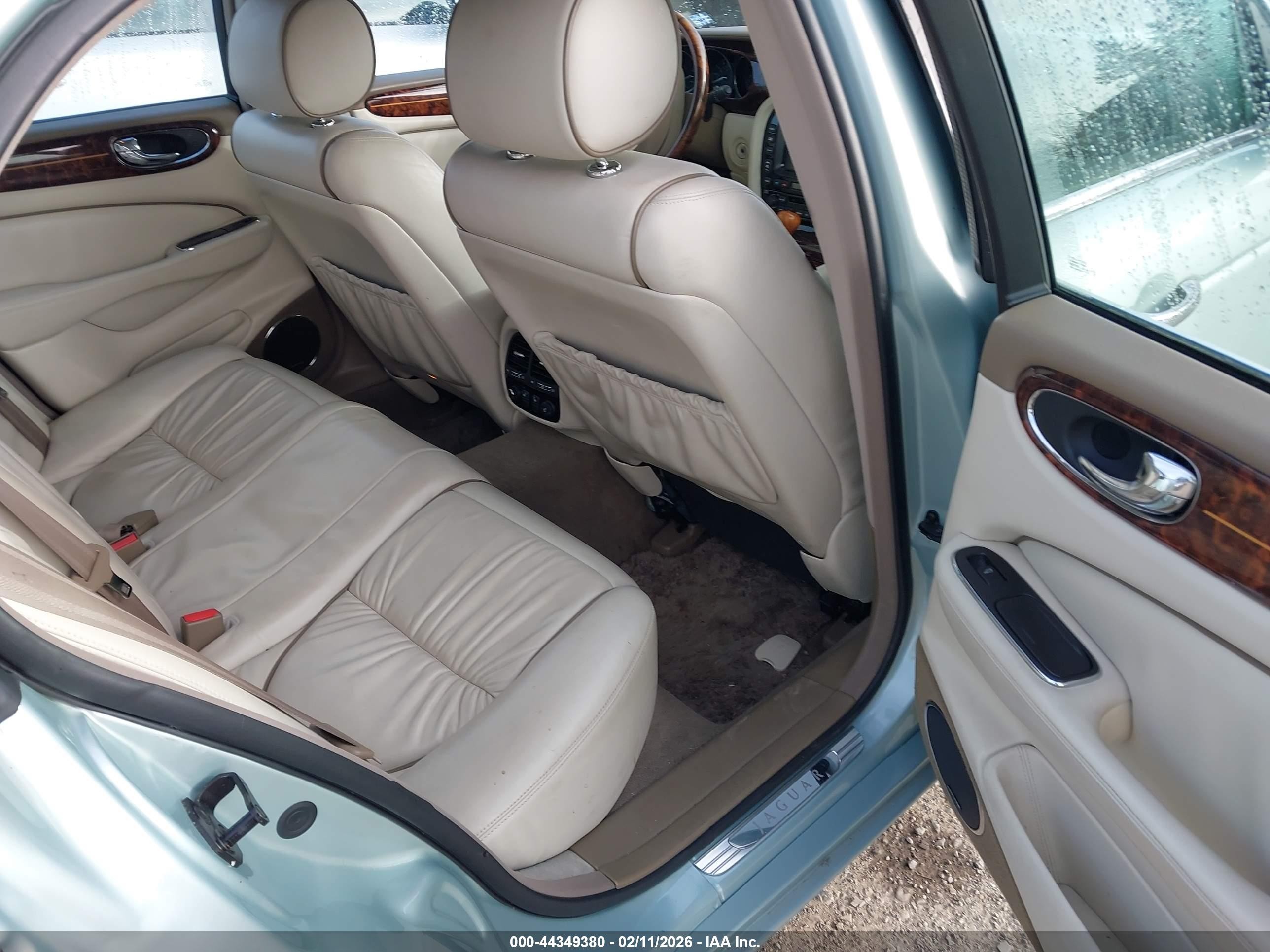 2004 Jaguar Xj Vanden Plas Silver vin: SAJWA74C54SG13895