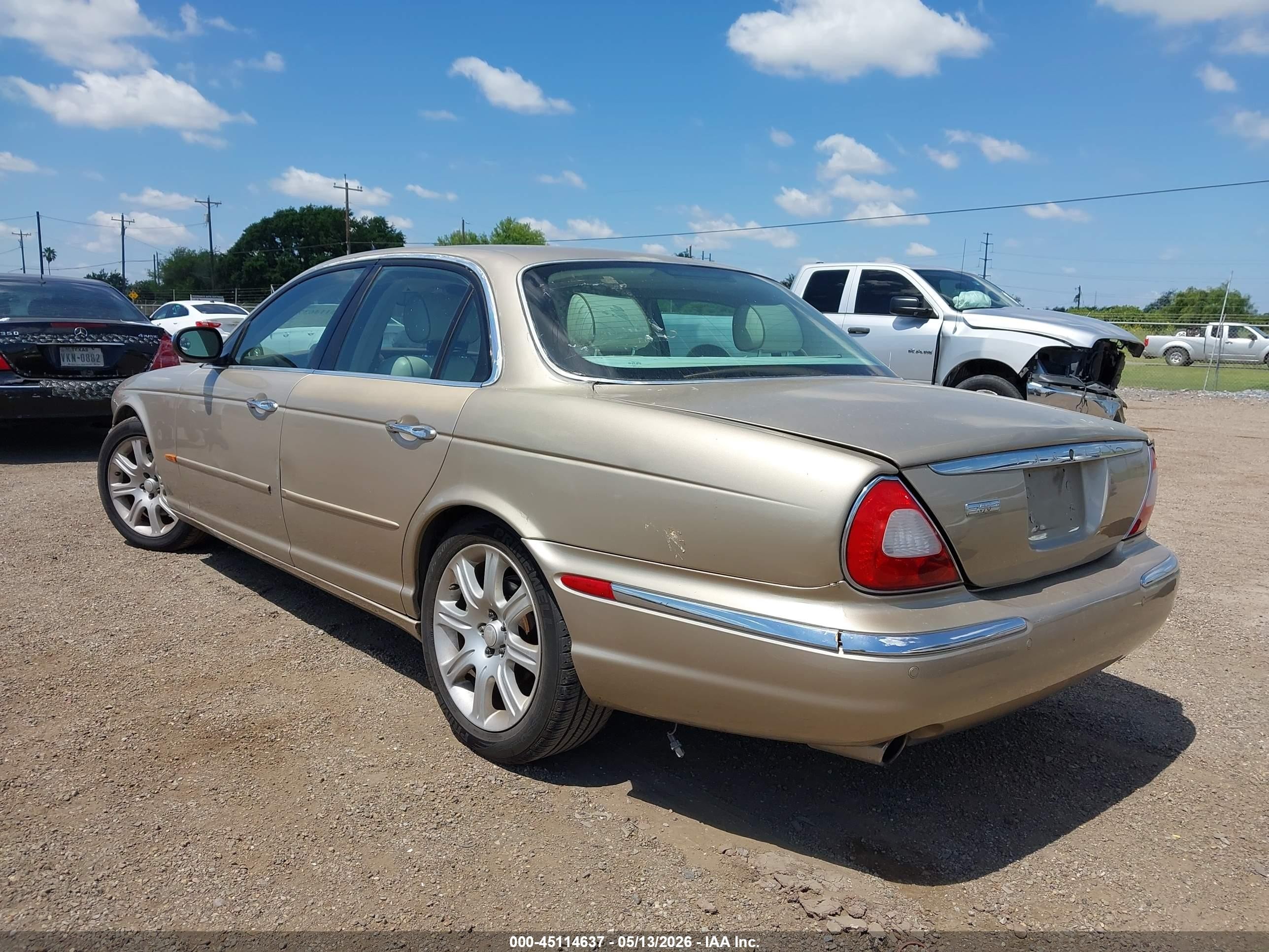 2004 Jaguar Xj Vanden Plas Gold vin: SAJWA74C64SG19947
