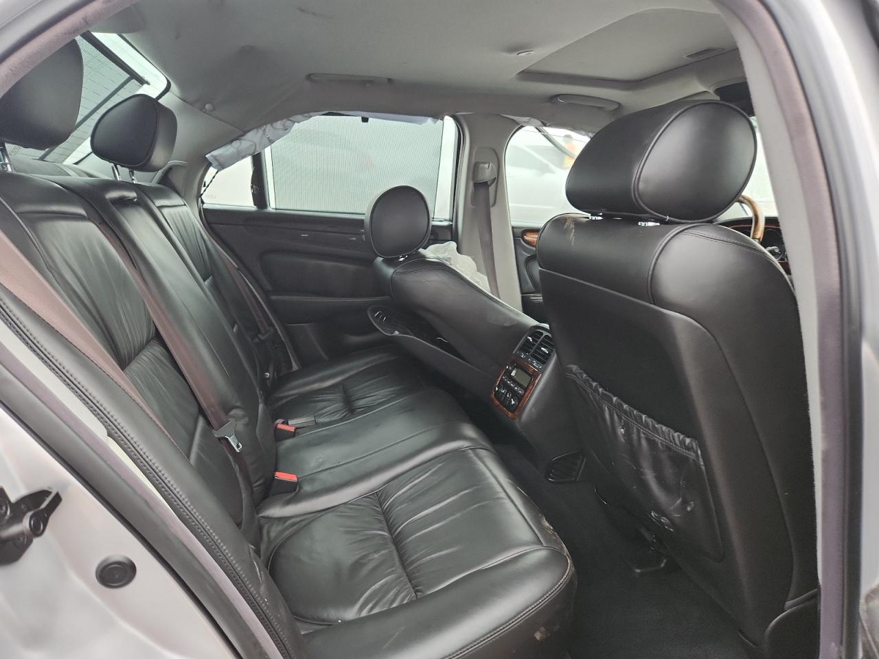 2004 Jaguar Vandenplas Silver vin: SAJWA74C64SG22394