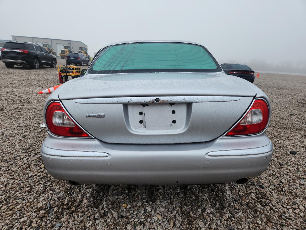 2004 Jaguar Vandenplas Silver vin: SAJWA74C64SG22394