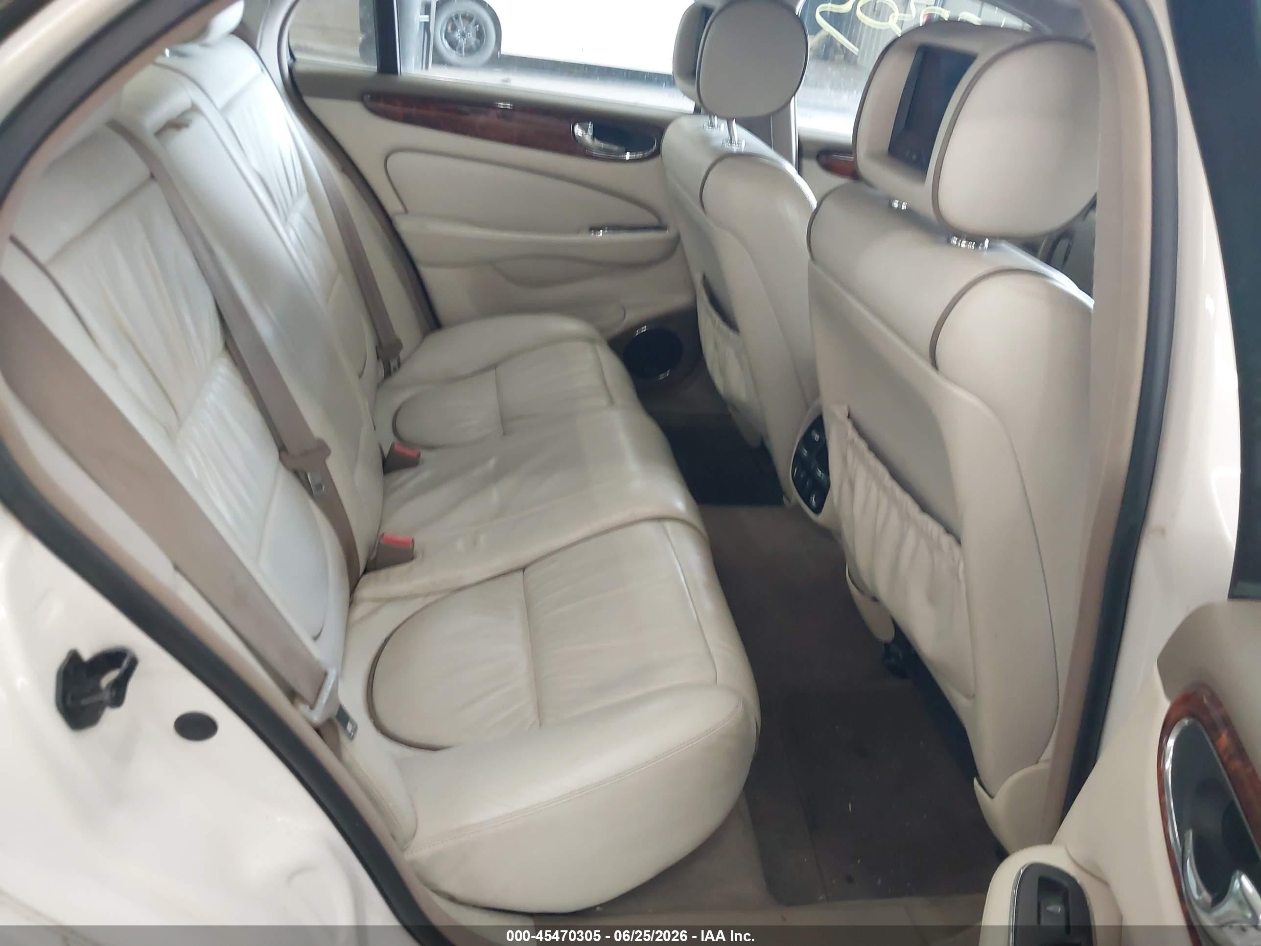 2004 Jaguar Xj Vanden Plas White vin: SAJWA74C84SG16743