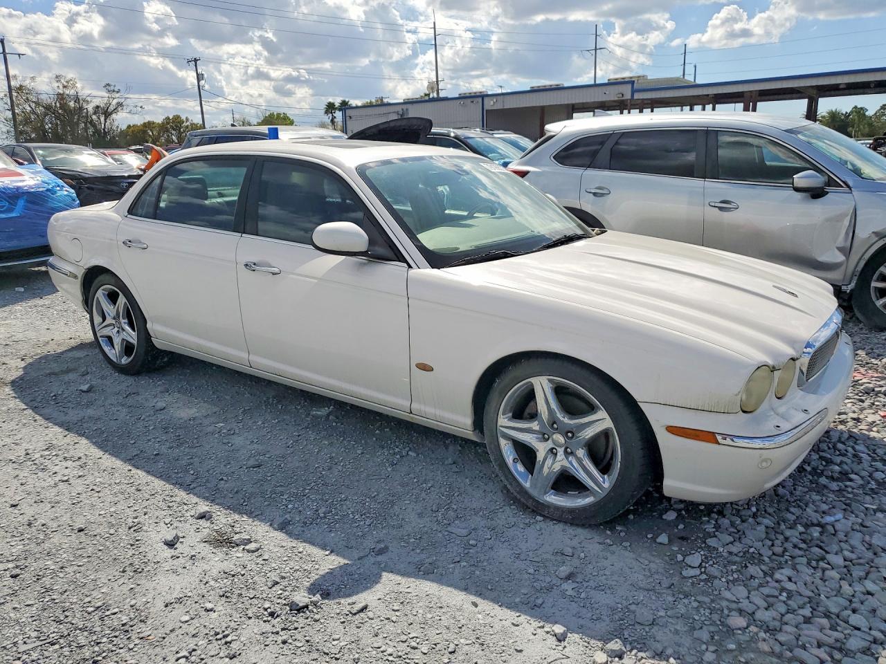 2006 Jaguar Xj8 L Белый vin: SAJWA79B16SH06898