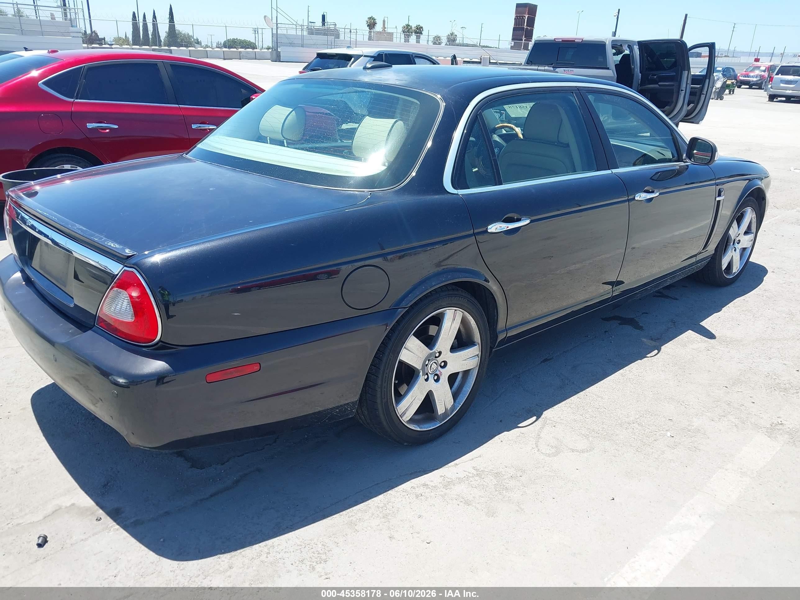2008 Jaguar Xj Xj8 L Black vin: SAJWA79B38SH20711