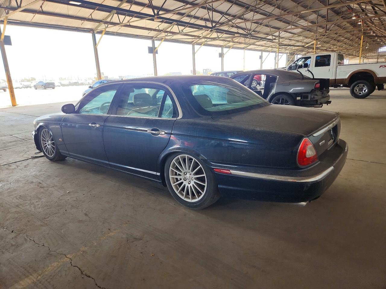 2006 Jaguar Xj8 L Blue vin: SAJWA79B66SH07514