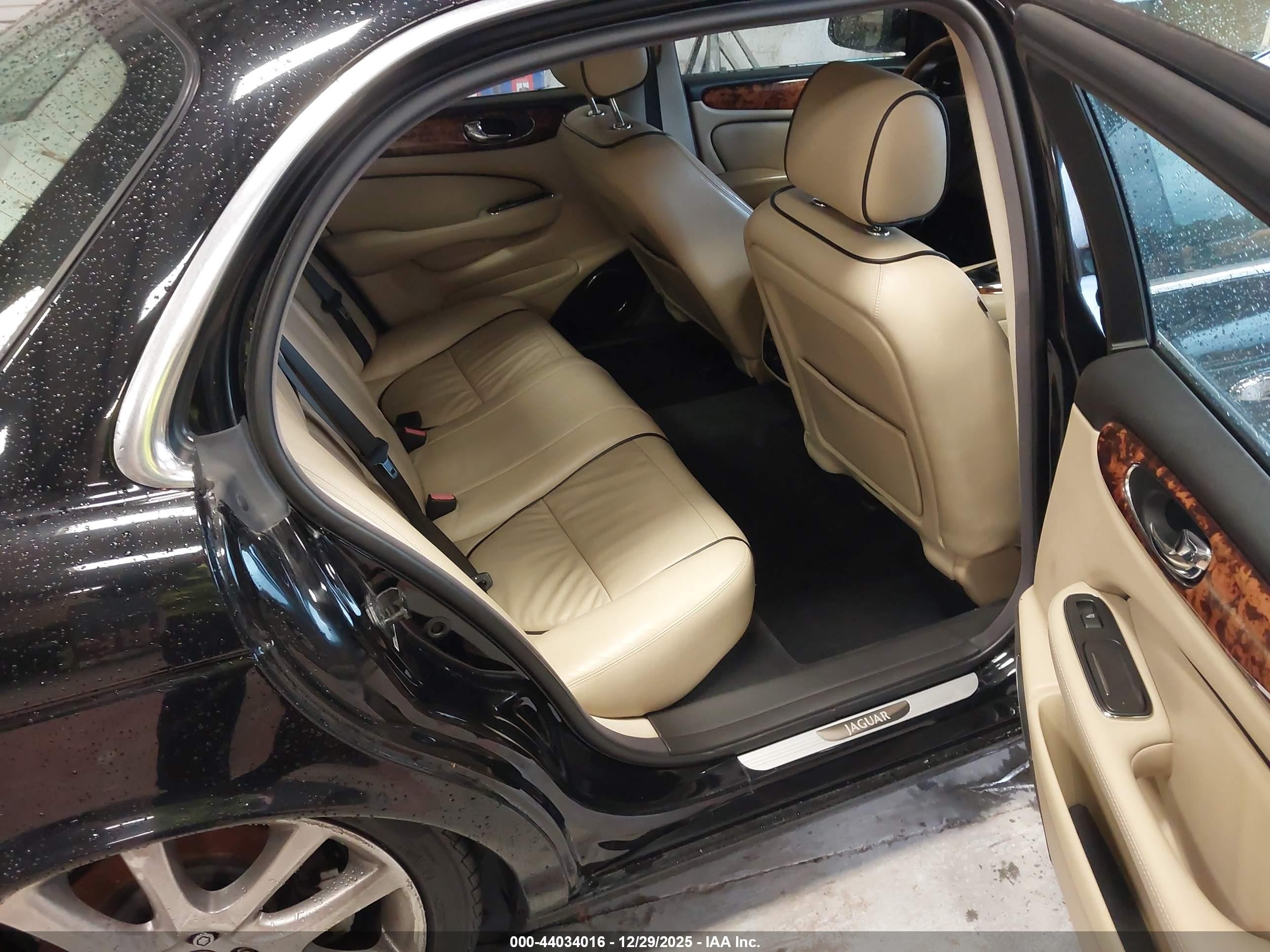 2009 Jaguar Xj Xj8 L Черный vin: SAJWA79B79SH31633