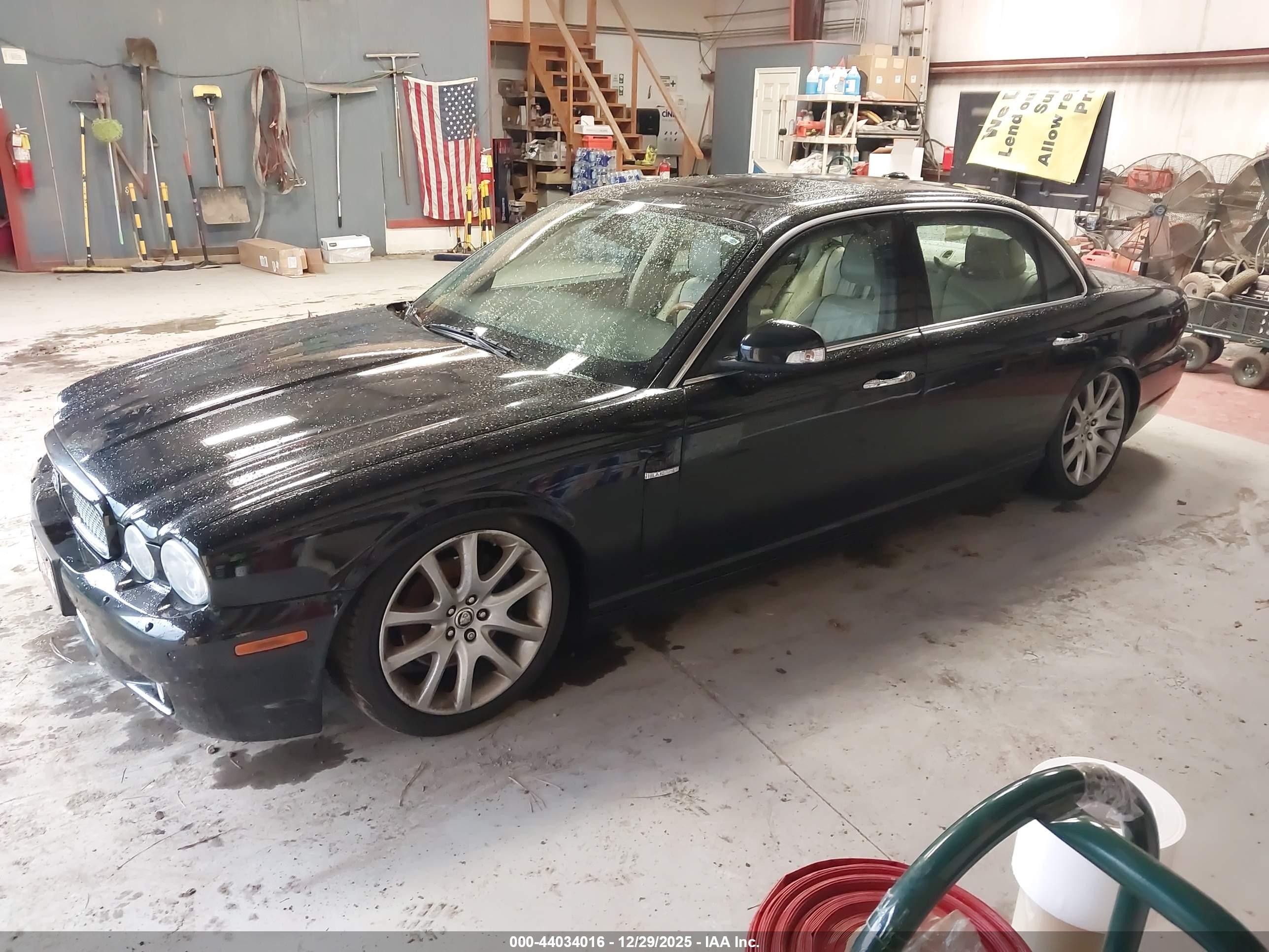 2009 Jaguar Xj Xj8 L Черный vin: SAJWA79B79SH31633