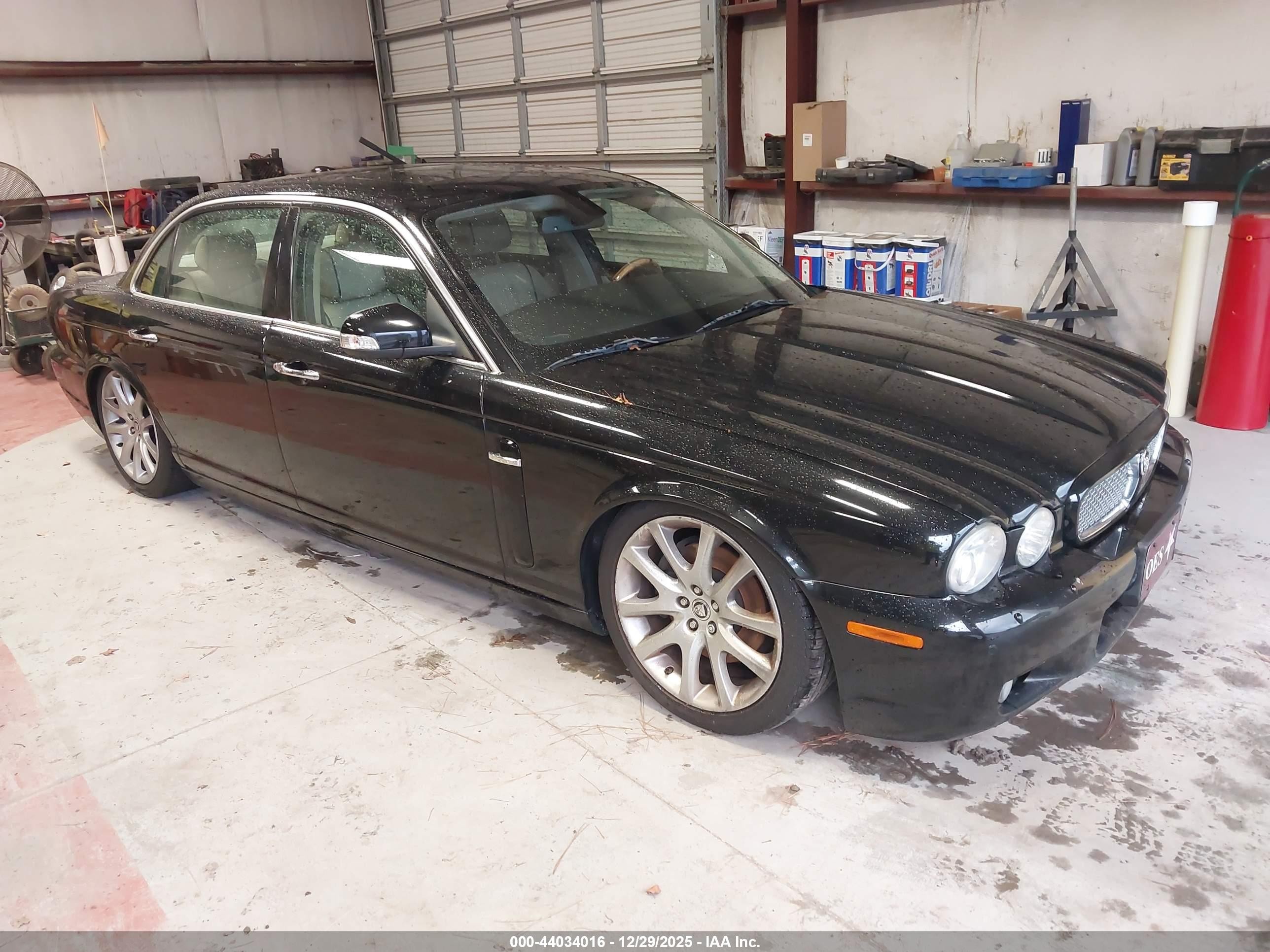 2009 Jaguar Xj Xj8 L Черный vin: SAJWA79B79SH31633