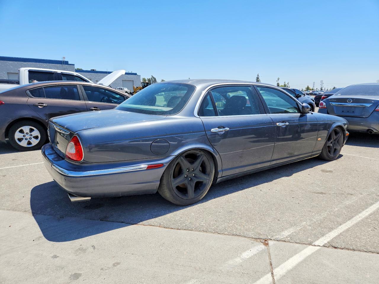 2006 Jaguar Xj8 L Silver vin: SAJWA79B86SH09006