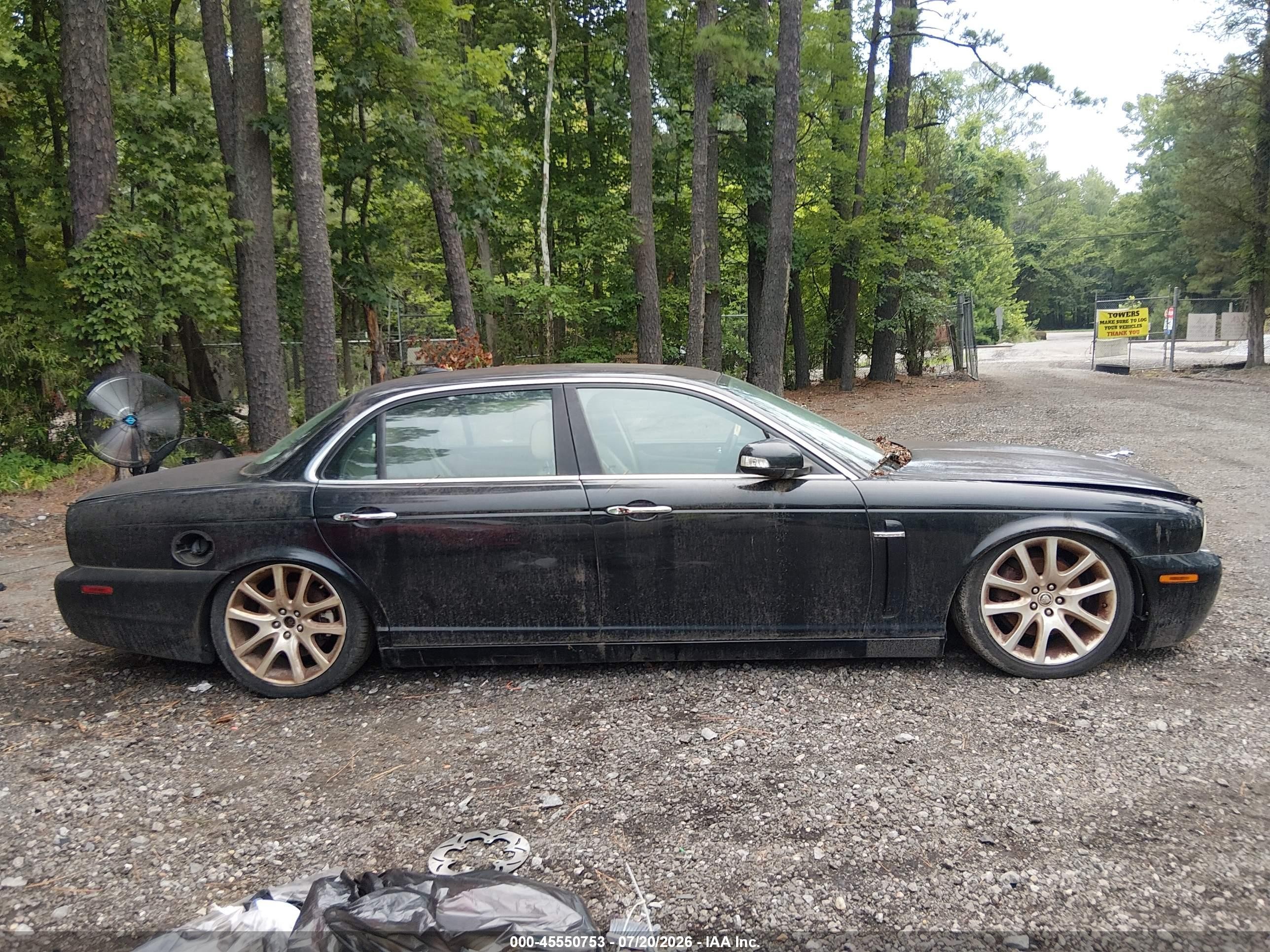 2008 Jaguar Xj Xj8 L Black vin: SAJWA79B88SH28609