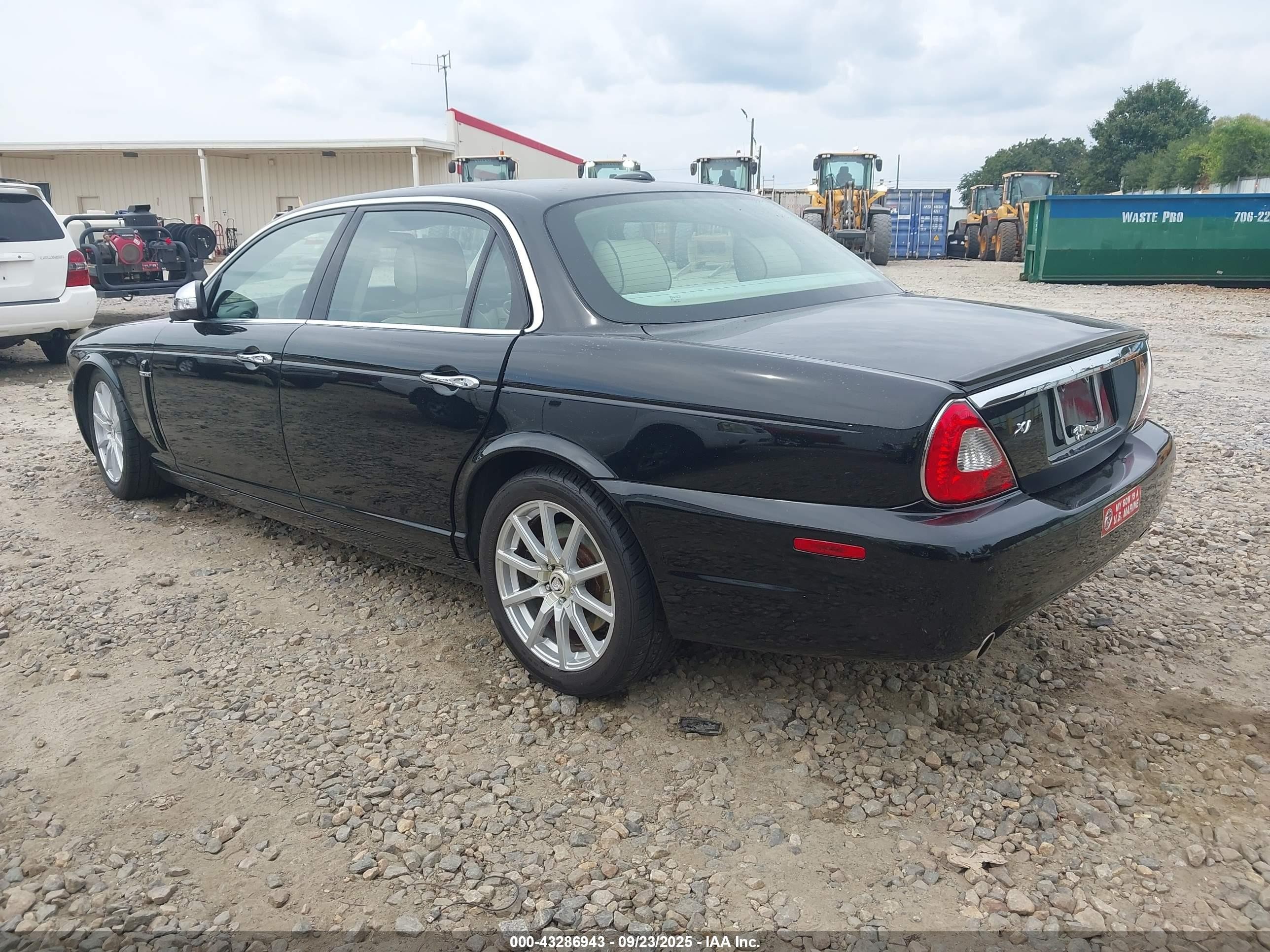 2008 Jaguar Xj Xj8 L Black vin: SAJWA79B98SH19448