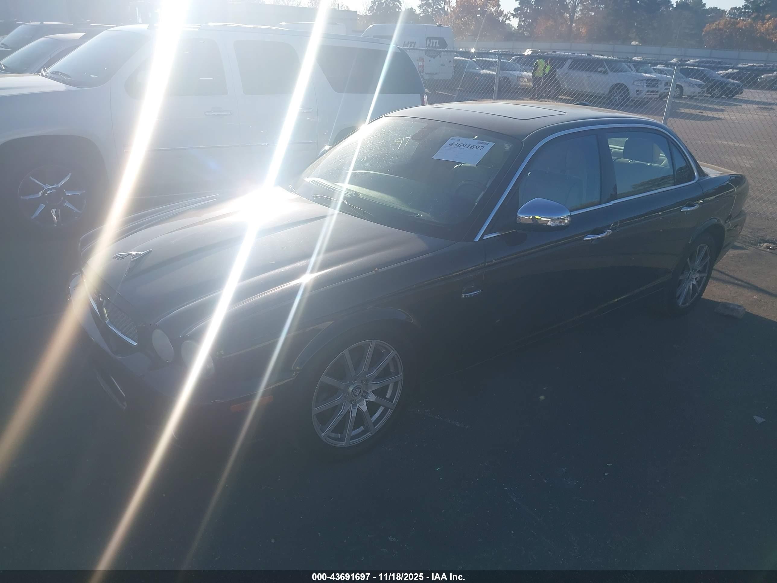 2008 Jaguar Xj Xj8 L Black vin: SAJWA79B98SH19448