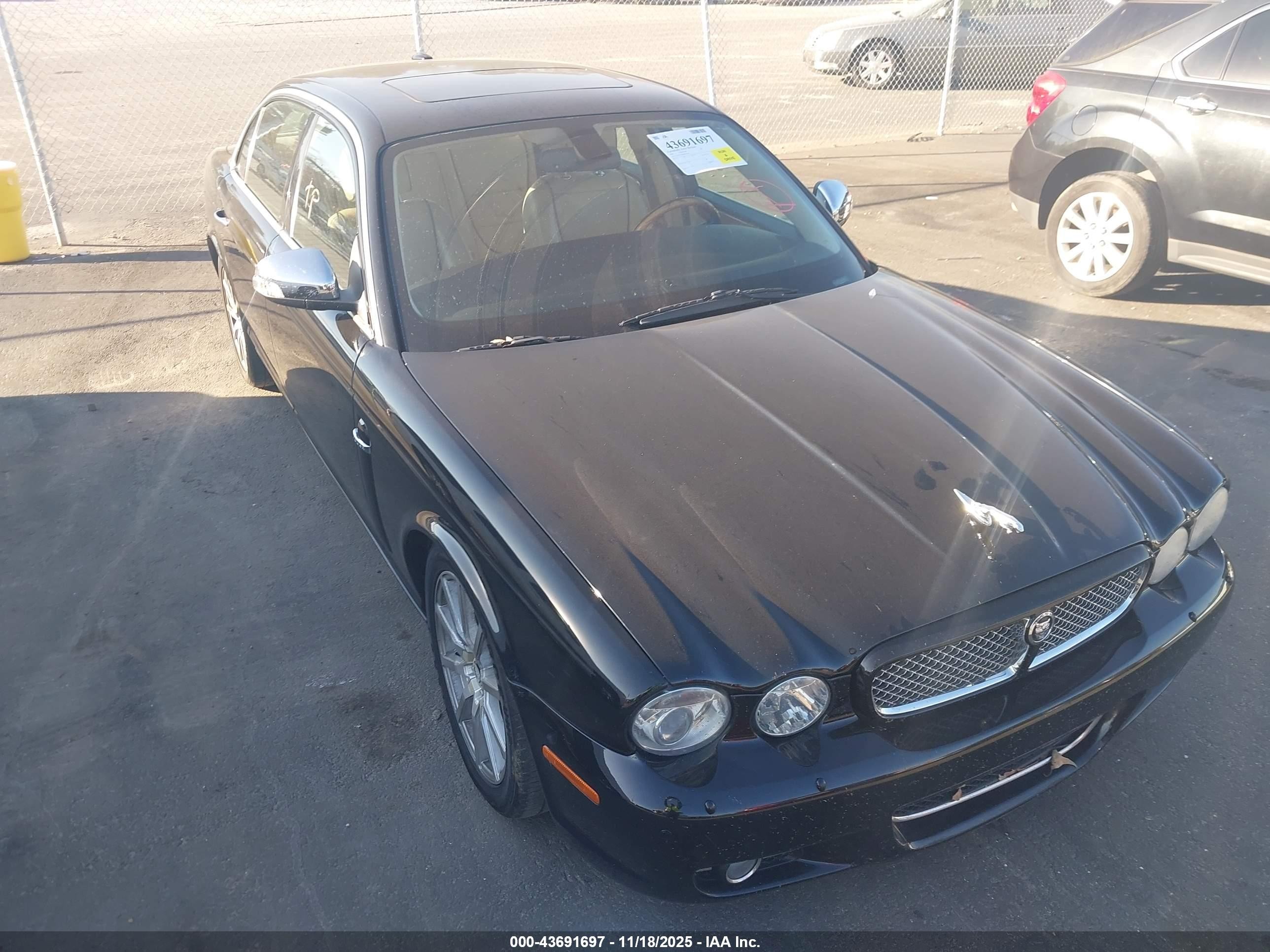 2008 Jaguar Xj Xj8 L Black vin: SAJWA79B98SH19448
