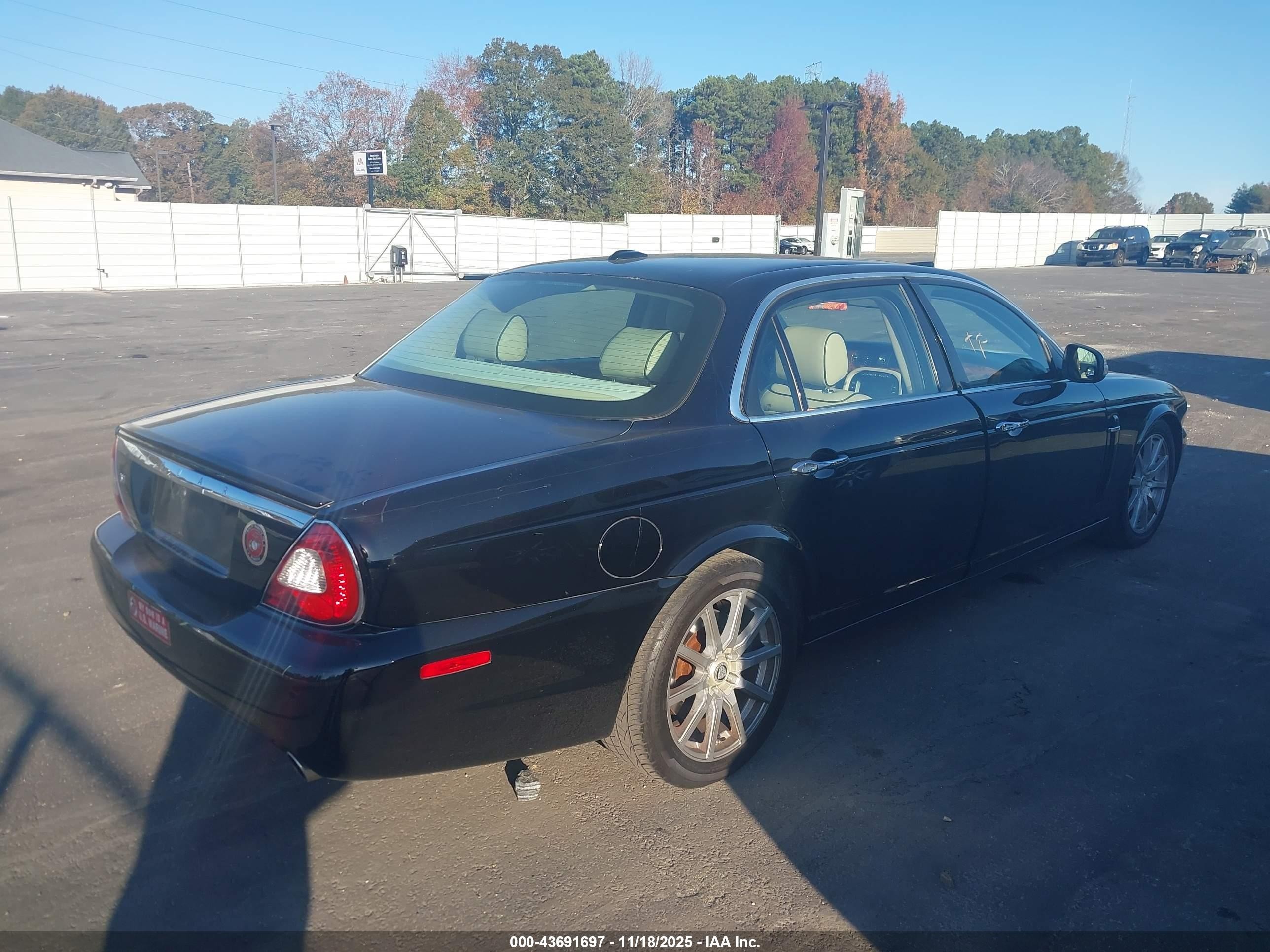 2008 Jaguar Xj Xj8 L Black vin: SAJWA79B98SH19448
