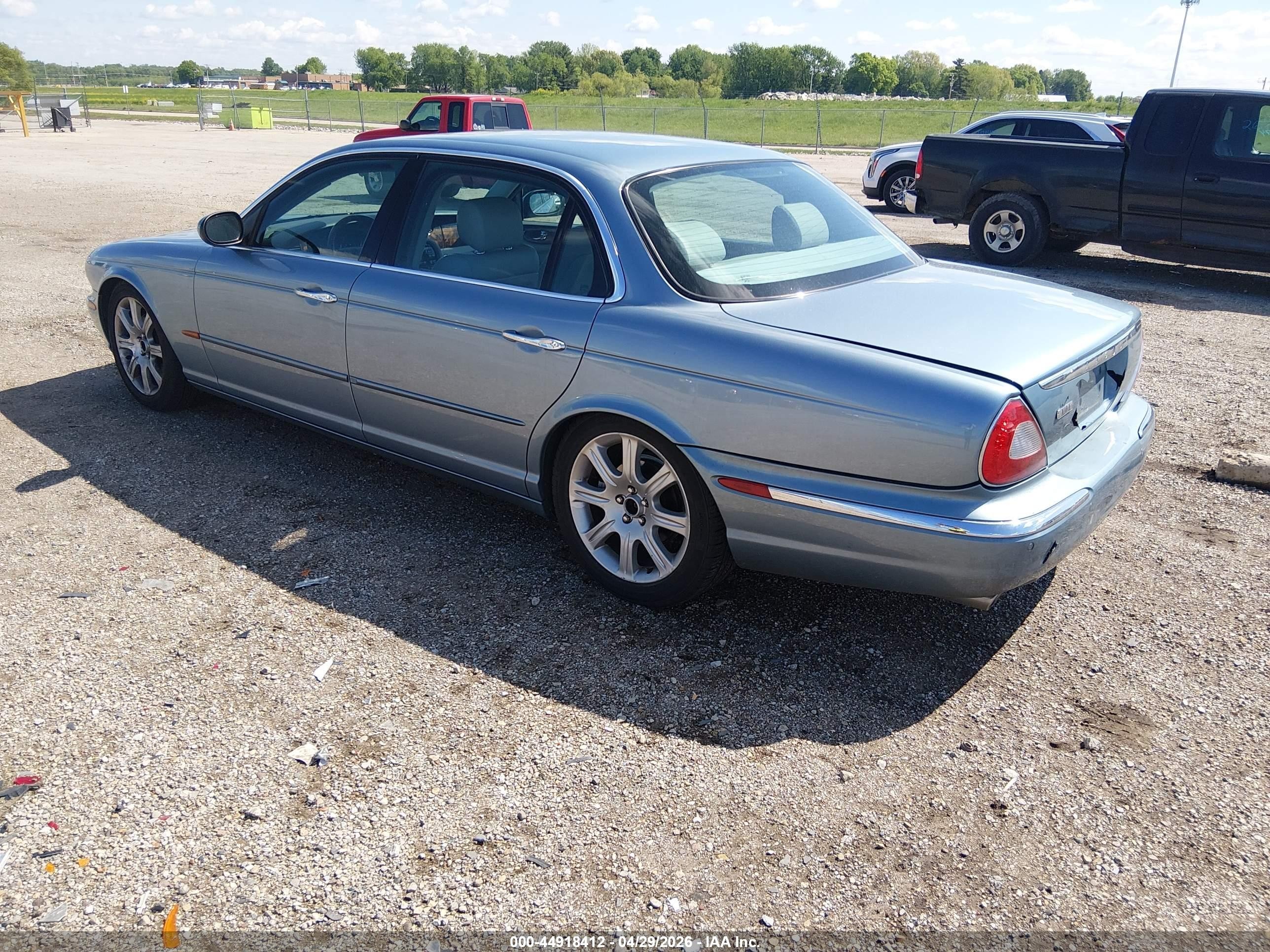 2005 Jaguar Xj Xj8 L Light Blue vin: SAJWA79C25SG48050