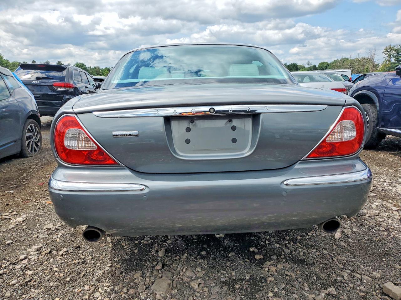 2005 Jaguar Xj8 L Серый vin: SAJWA79C55SG42064